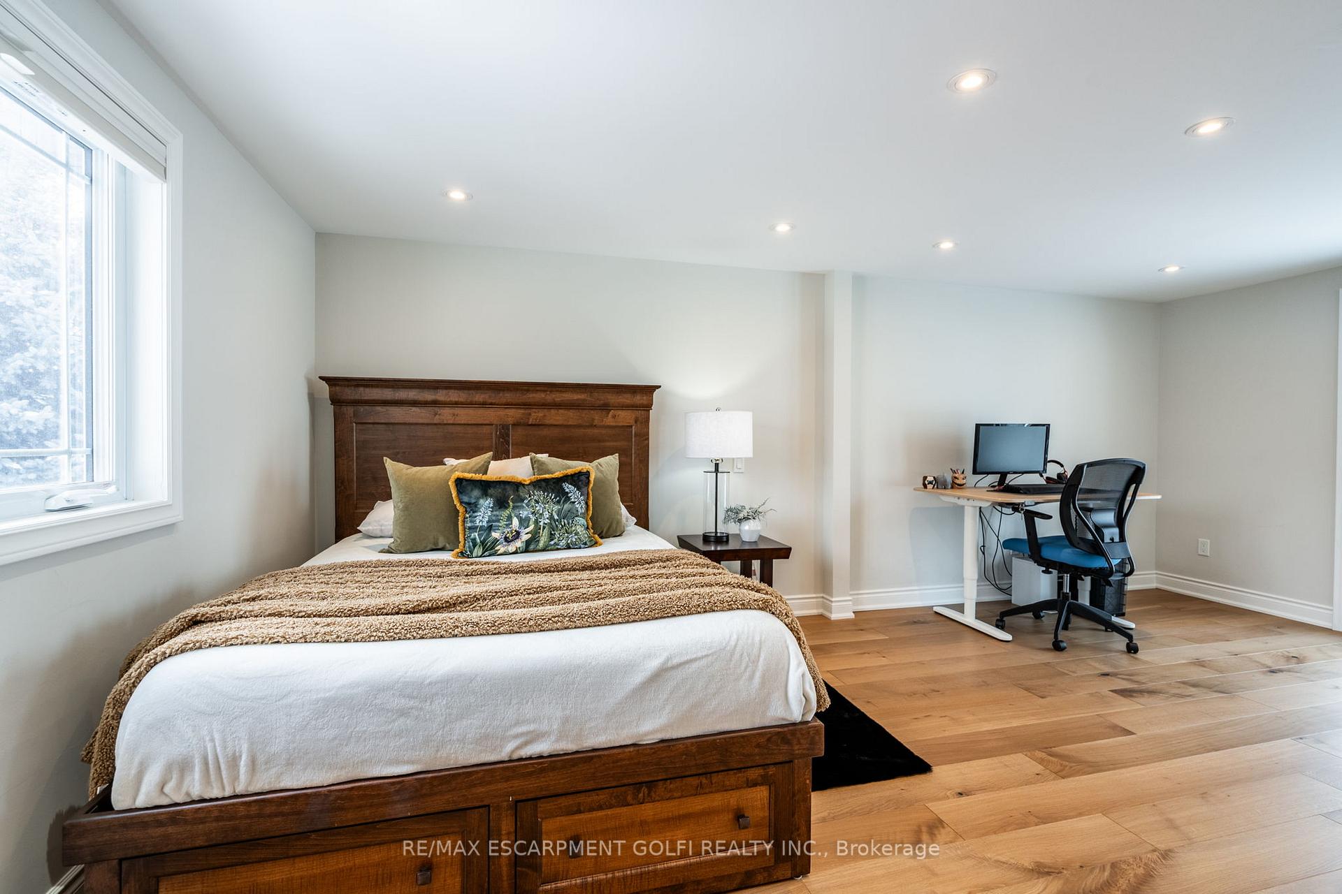 Photo 16 of 144 Lakeside Drive, Grimsby, Grimsby Beach — HOMEH