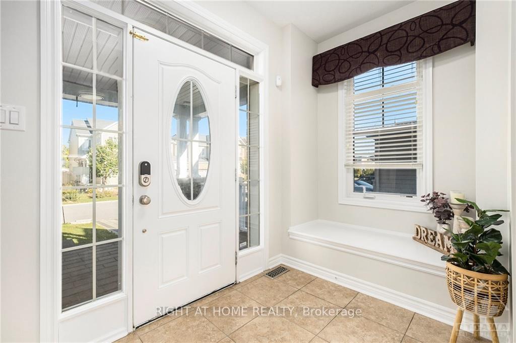 Photo 3 of 2212 Sunset Cove Circle, Ottawa, Barrhaven - Half Moon Bay — HOMEH