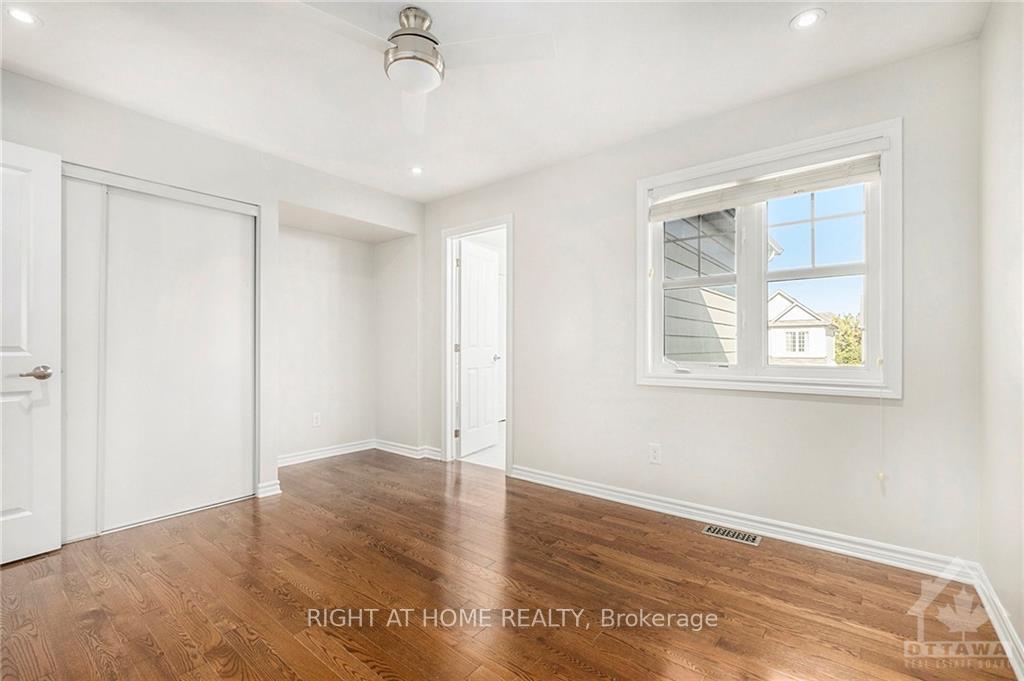 Photo 19 of 2212 Sunset Cove Circle, Ottawa, Barrhaven - Half Moon Bay — HOMEH