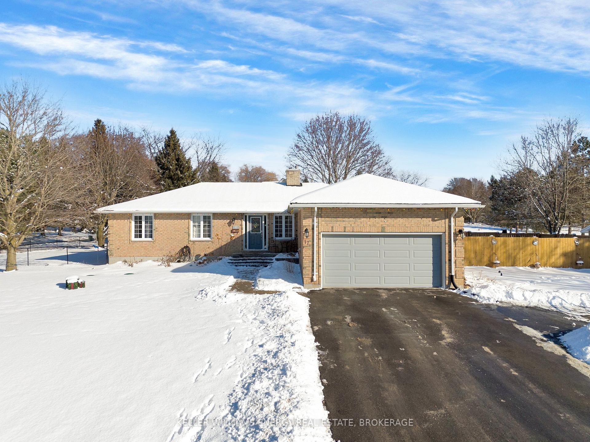 Front of 17 Stoneridge Road
