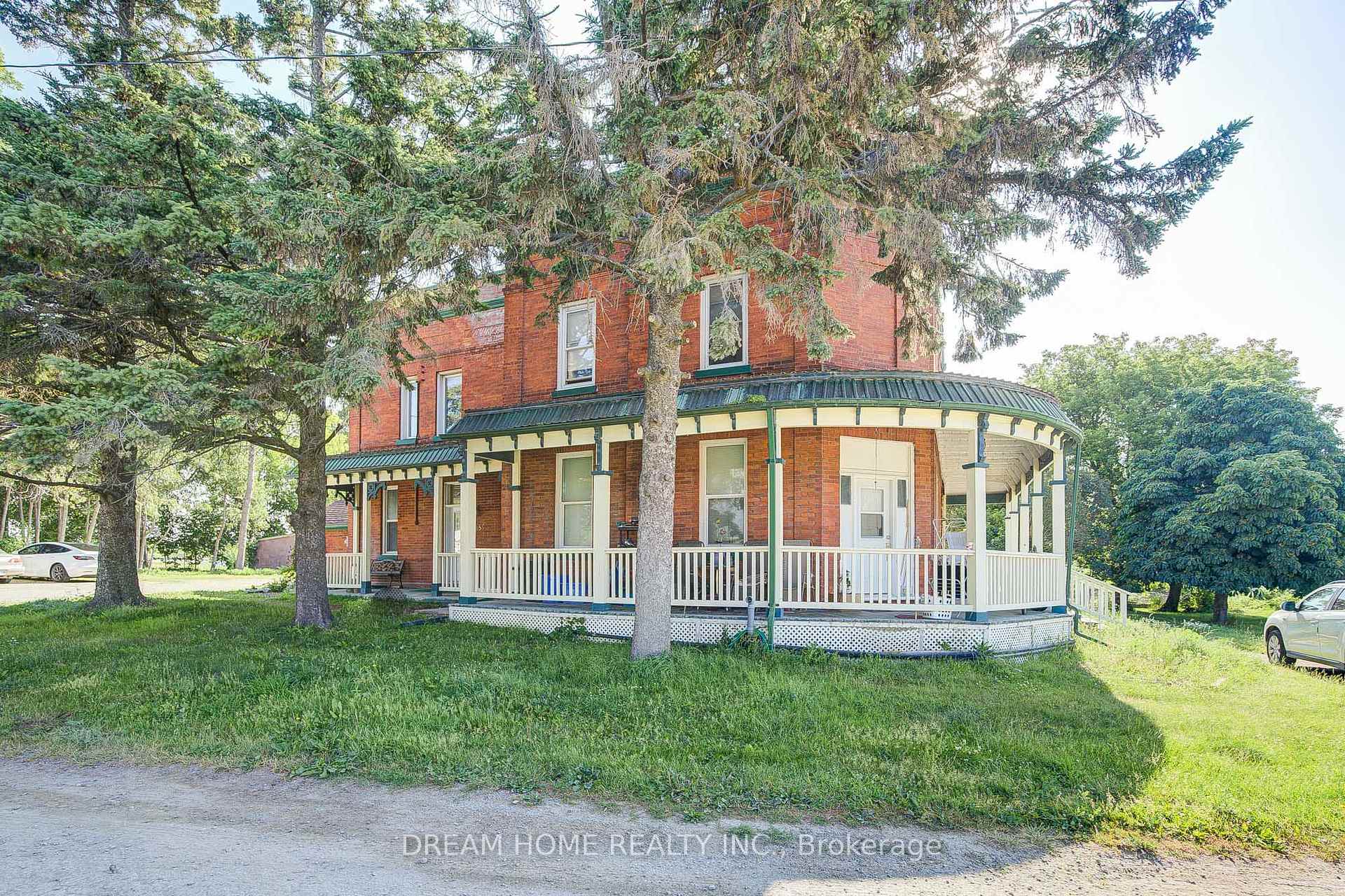 Photo 4 of 185 Duke Street, Clarington, Bowmanville — HOMEH