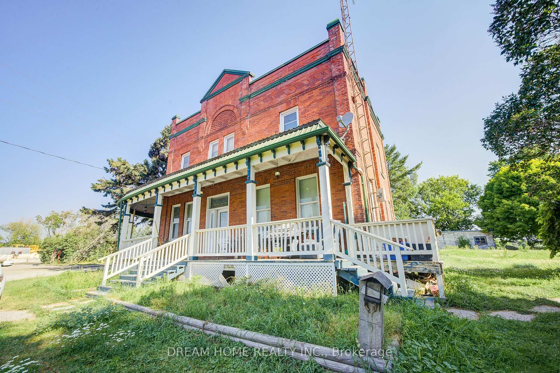 Photo 5 of 185 Duke Street, Clarington, Bowmanville — HOMEH