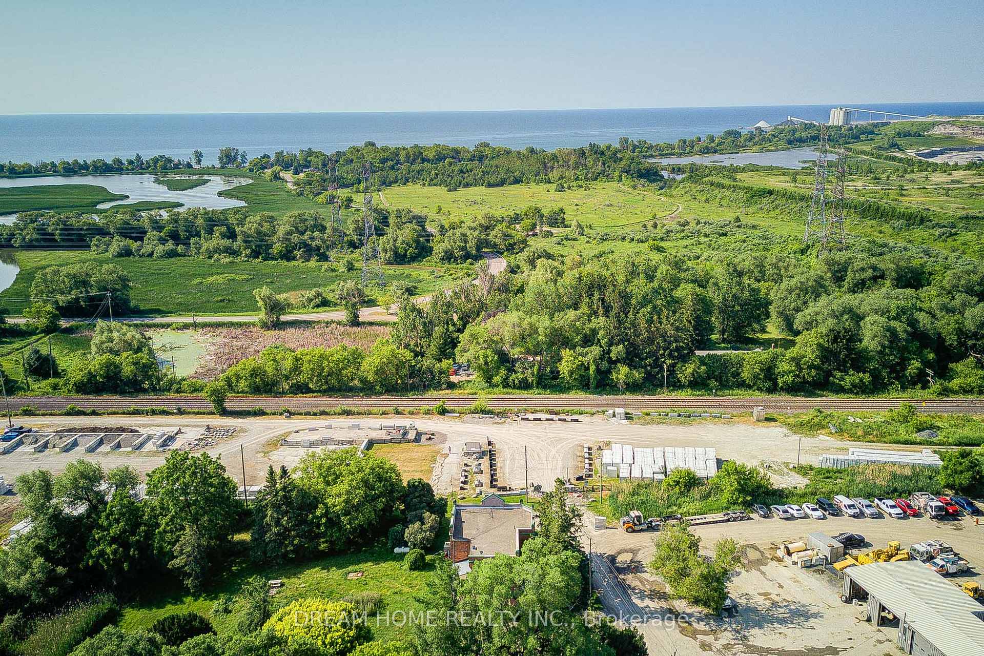 Photo 9 of 185 Duke Street, Clarington, Bowmanville — HOMEH