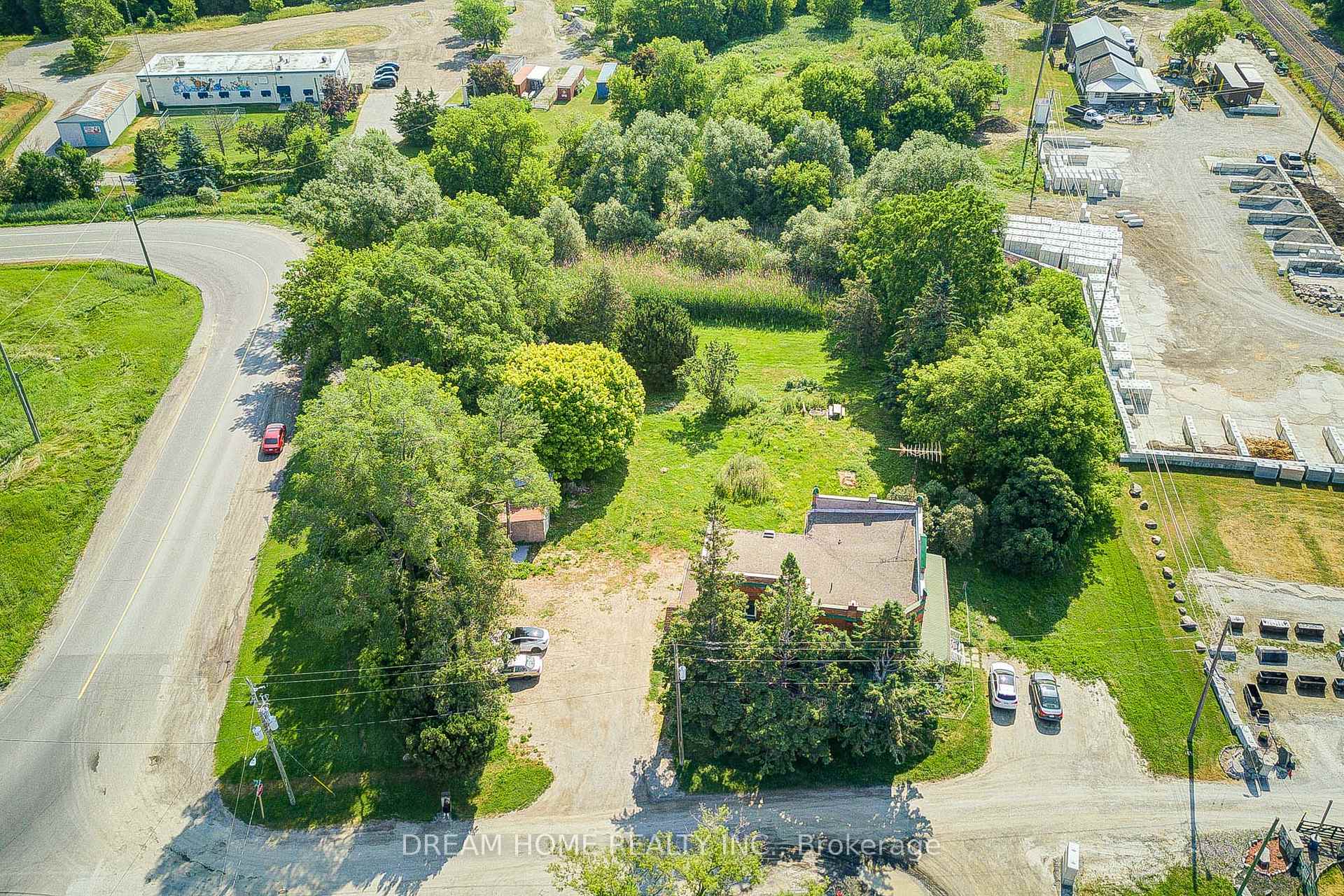 Photo 14 of 185 Duke Street, Clarington, Bowmanville — HOMEH