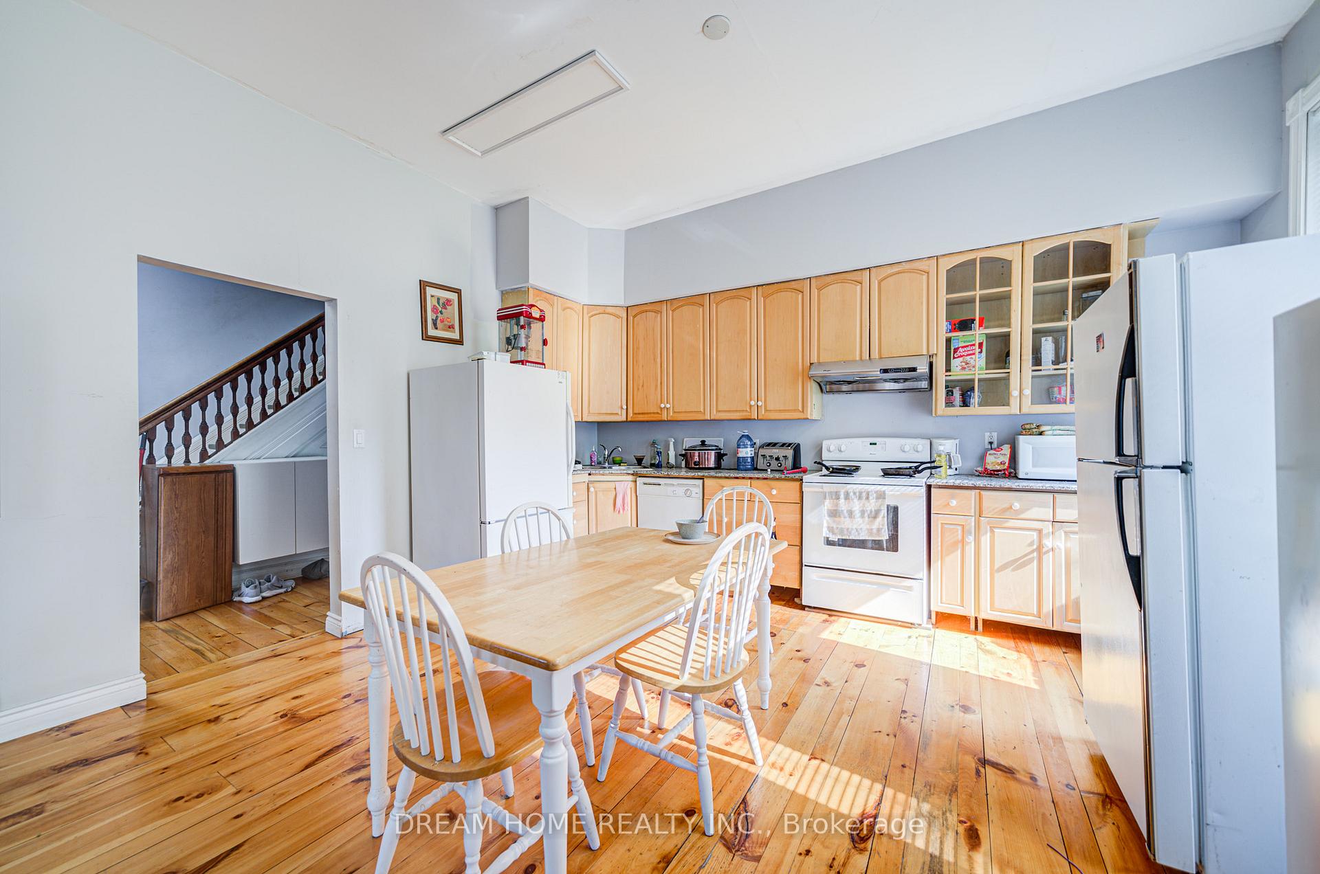 Photo 27 of 185 Duke Street, Clarington, Bowmanville — HOMEH
