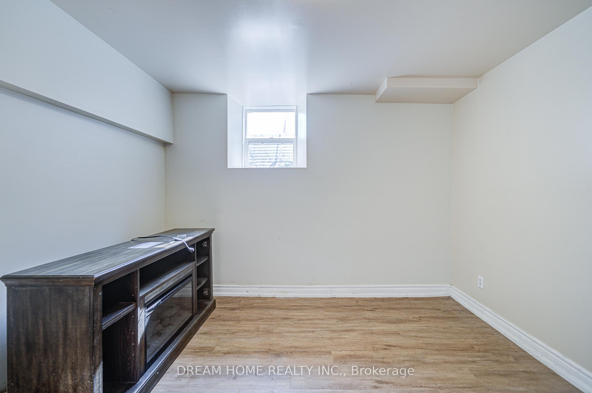 Photo 34 of 185 Duke Street, Clarington, Bowmanville — HOMEH
