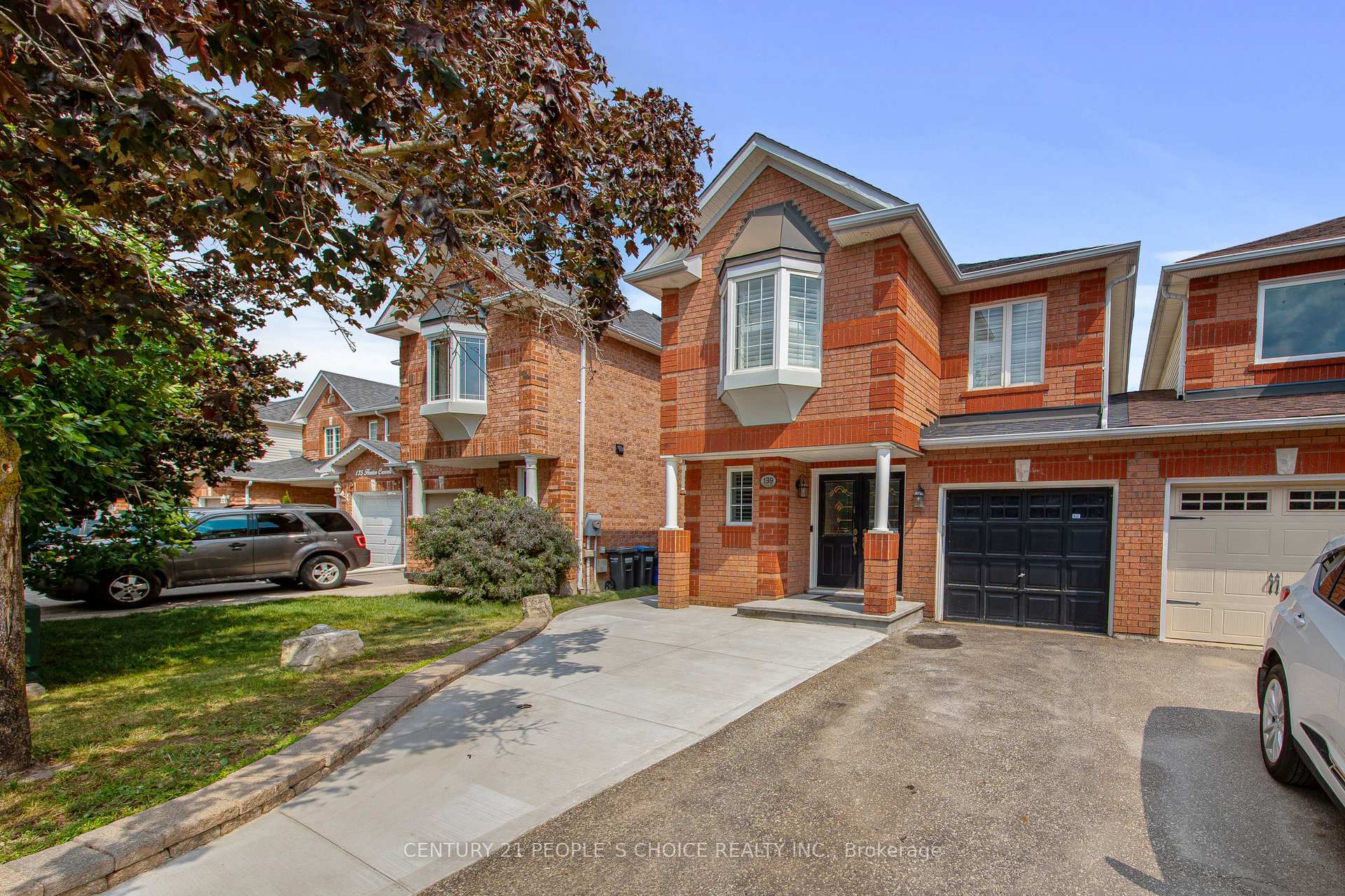 Front of 139 Hanton Crescent
