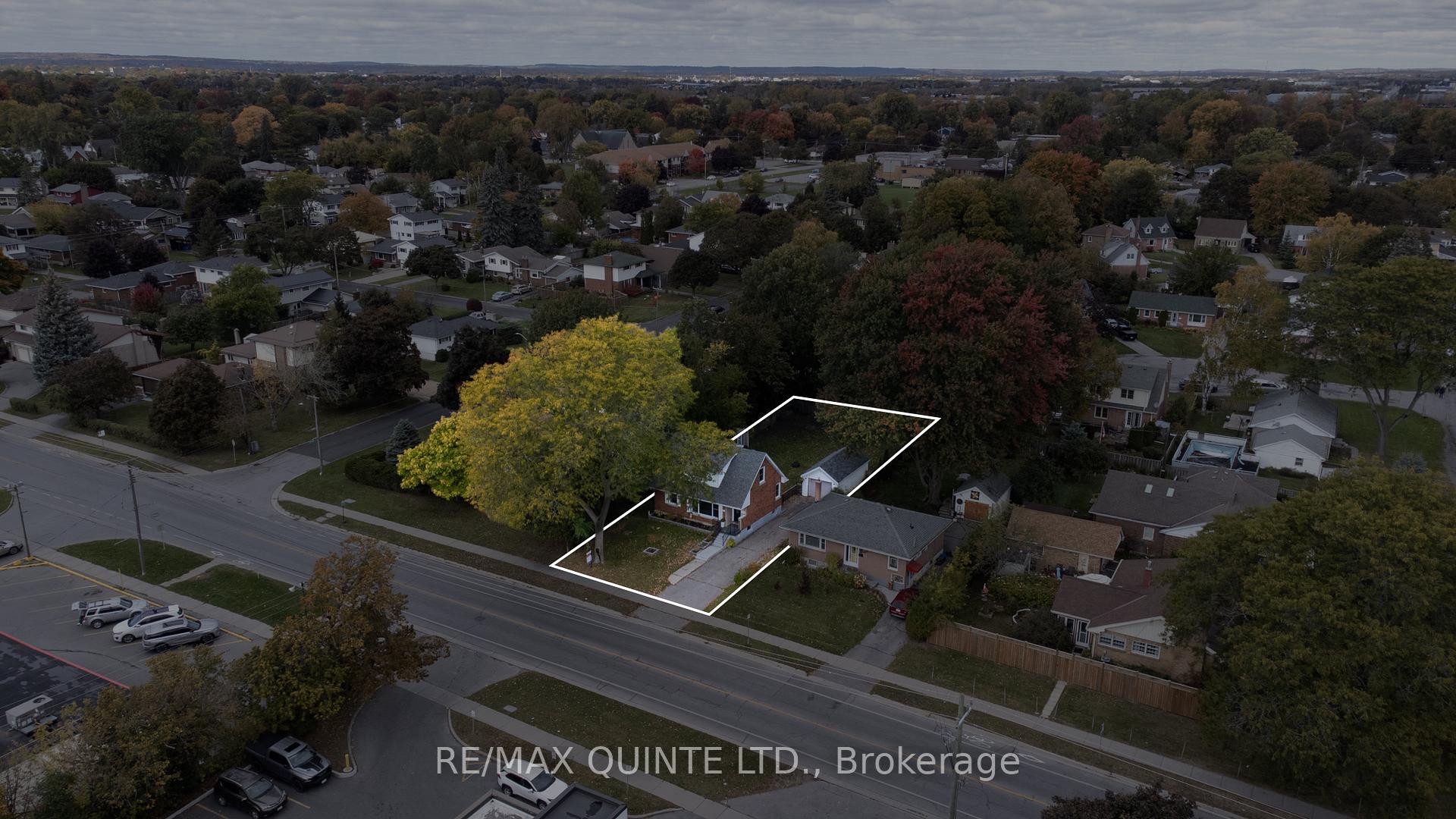 Photo 2 of 484 Bridge Street E, Belleville, Belleville Ward — HOMEH