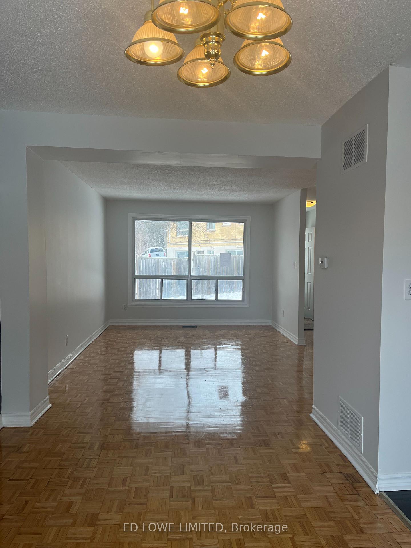 Photo 5 of Unit 7, 275 Blake Street, Barrie, North Shore — HOMEH