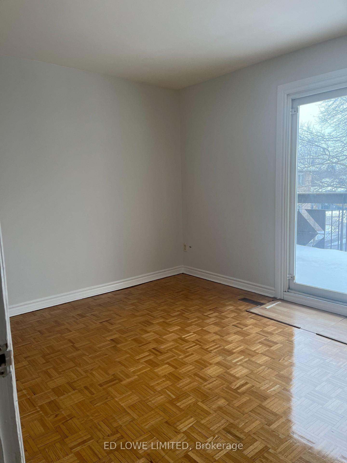 Photo 8 of Unit 7, 275 Blake Street, Barrie, North Shore — HOMEH