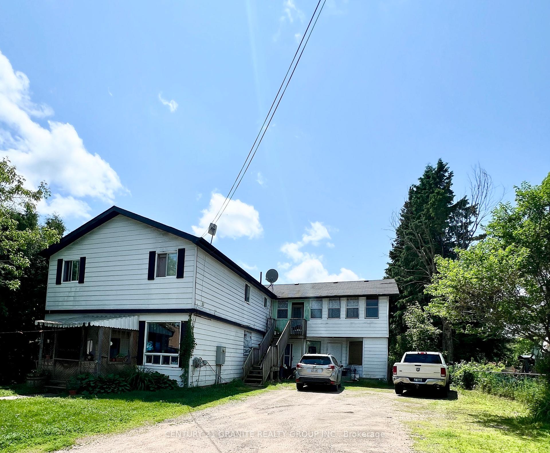 Front of Unit 4, 2289 Loop Road