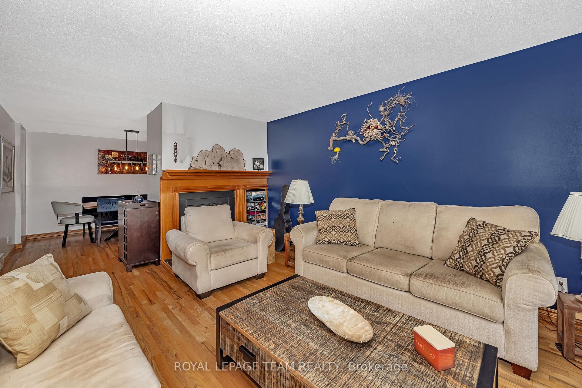 Photo 8 of 8 Vanessa Terrace, Ottawa, Barrhaven - Pheasant Run — HOMEH
