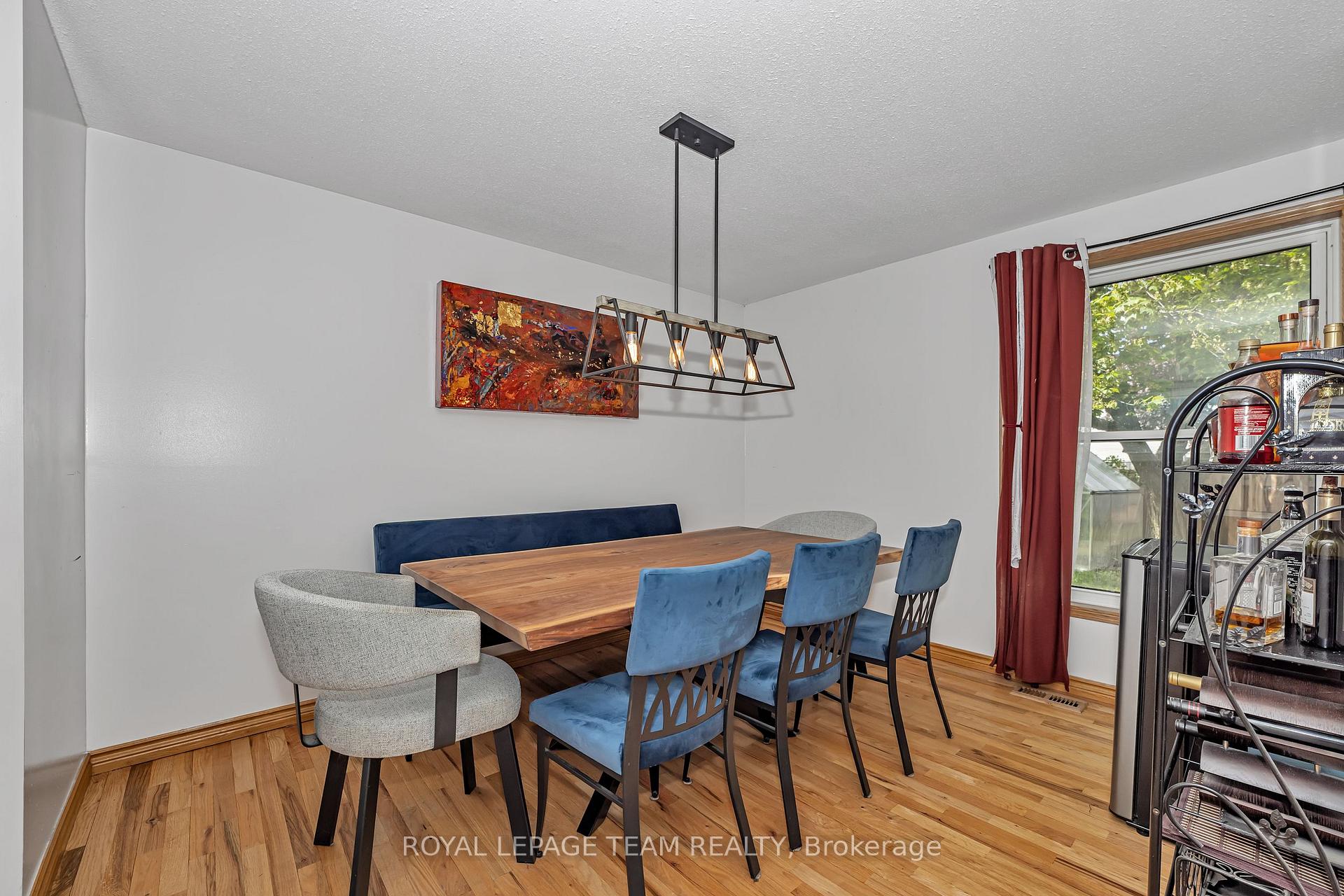 Photo 10 of 8 Vanessa Terrace, Ottawa, Barrhaven - Pheasant Run — HOMEH