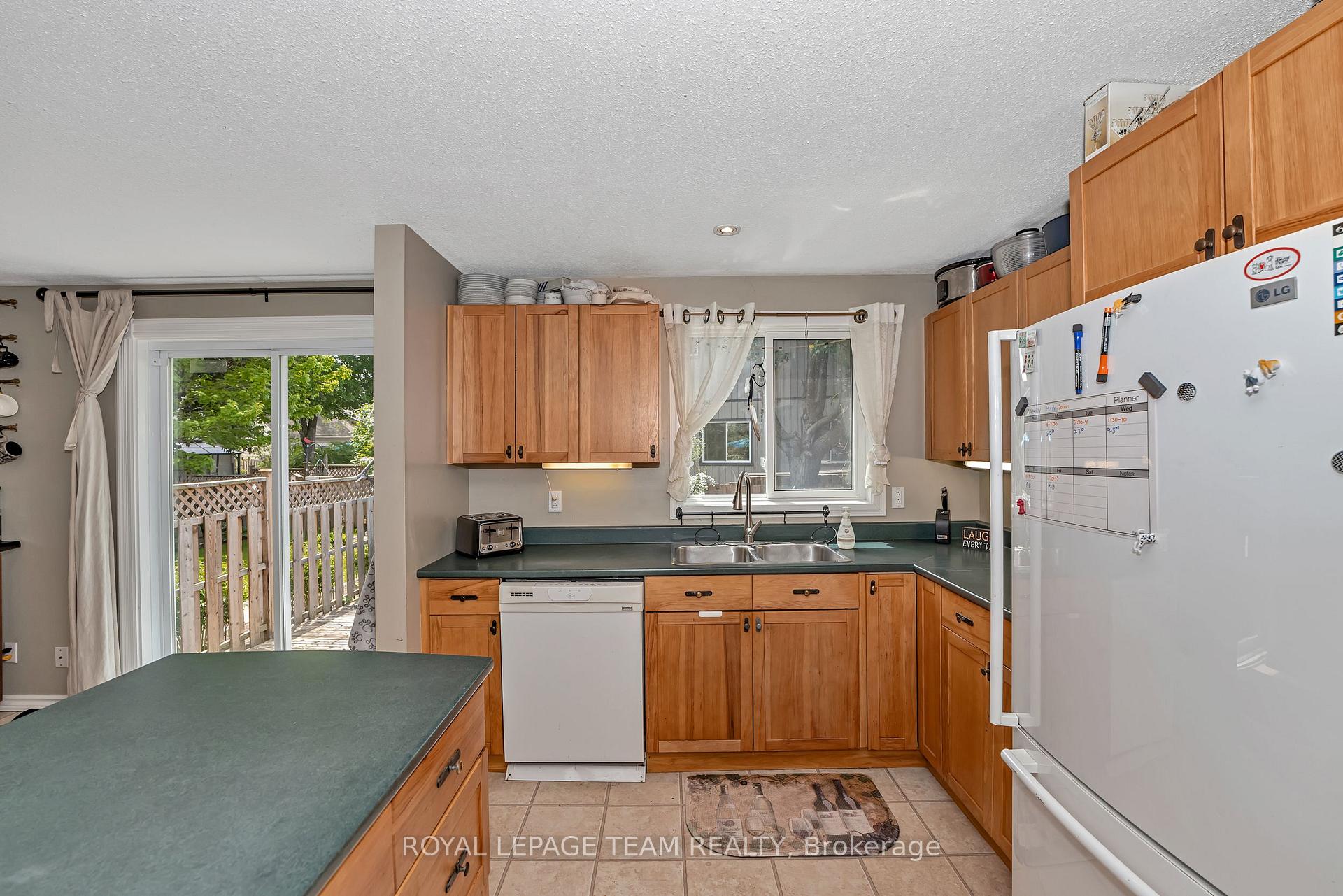 Photo 14 of 8 Vanessa Terrace, Ottawa, Barrhaven - Pheasant Run — HOMEH