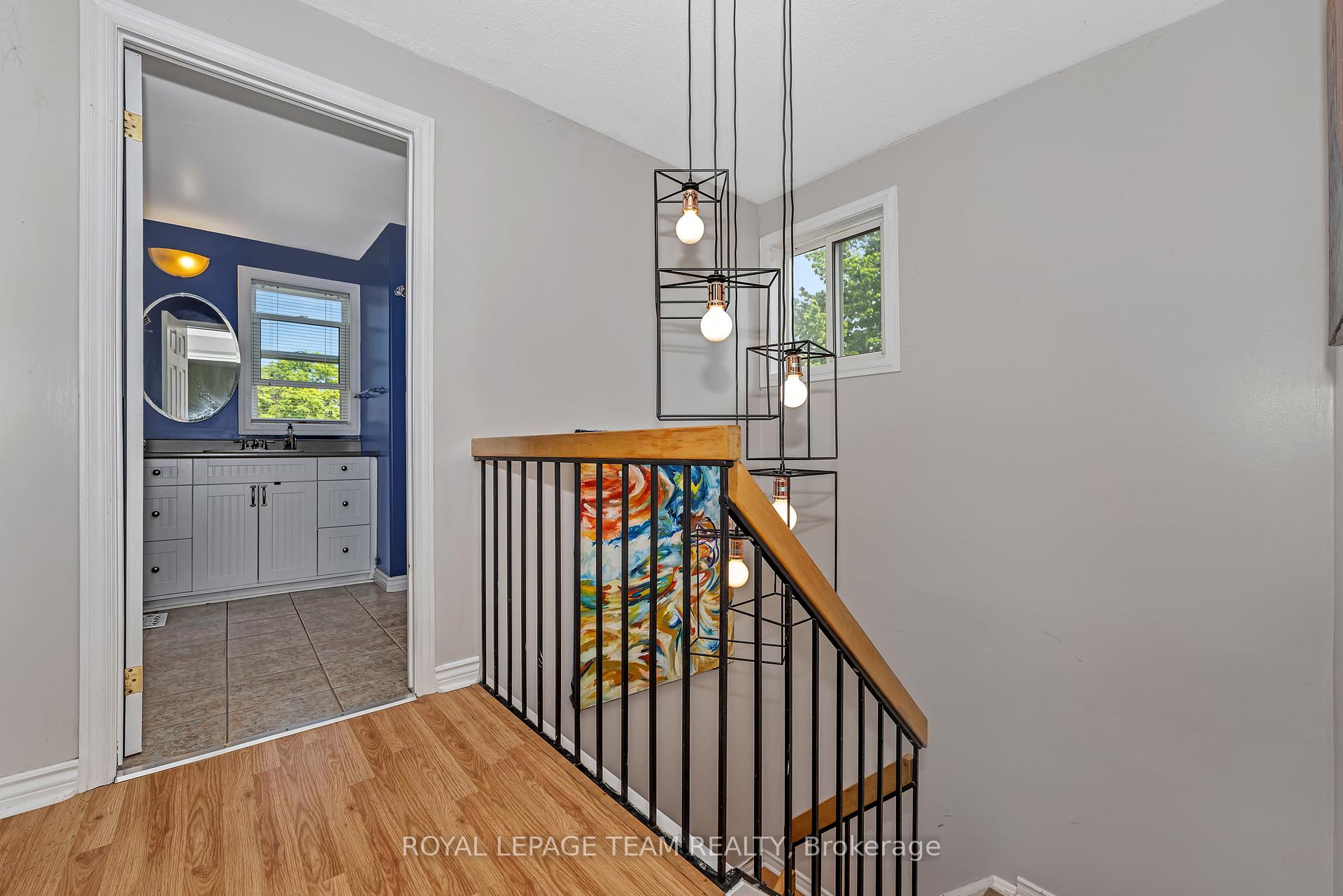 Photo 19 of 8 Vanessa Terrace, Ottawa, Barrhaven - Pheasant Run — HOMEH