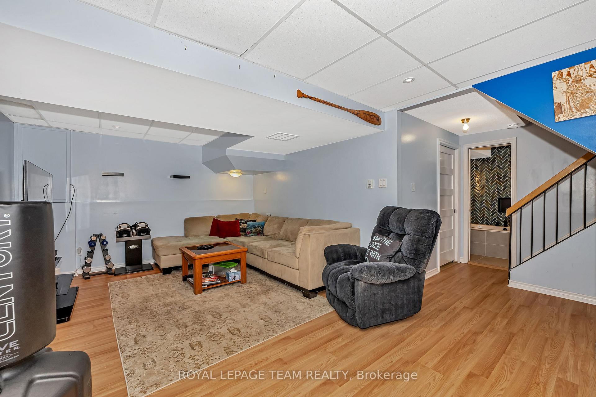 Photo 21 of 8 Vanessa Terrace, Ottawa, Barrhaven - Pheasant Run — HOMEH