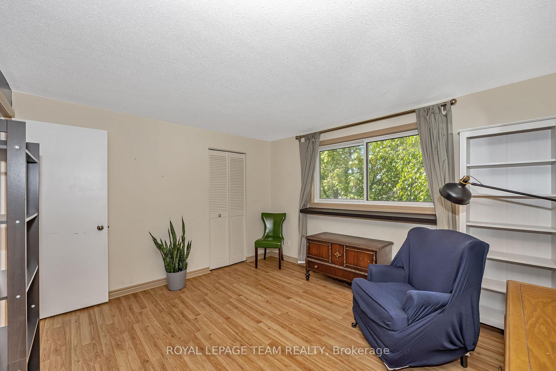 Photo 23 of 8 Vanessa Terrace, Ottawa, Barrhaven - Pheasant Run — HOMEH