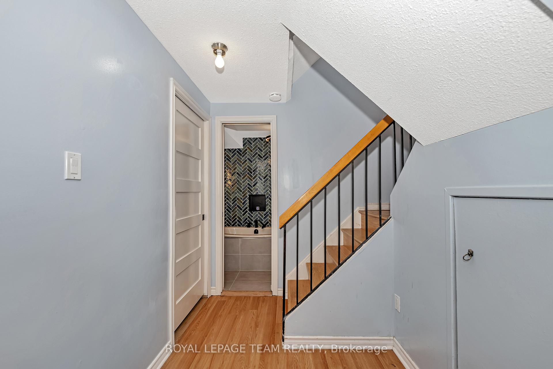 Photo 28 of 8 Vanessa Terrace, Ottawa, Barrhaven - Pheasant Run — HOMEH
