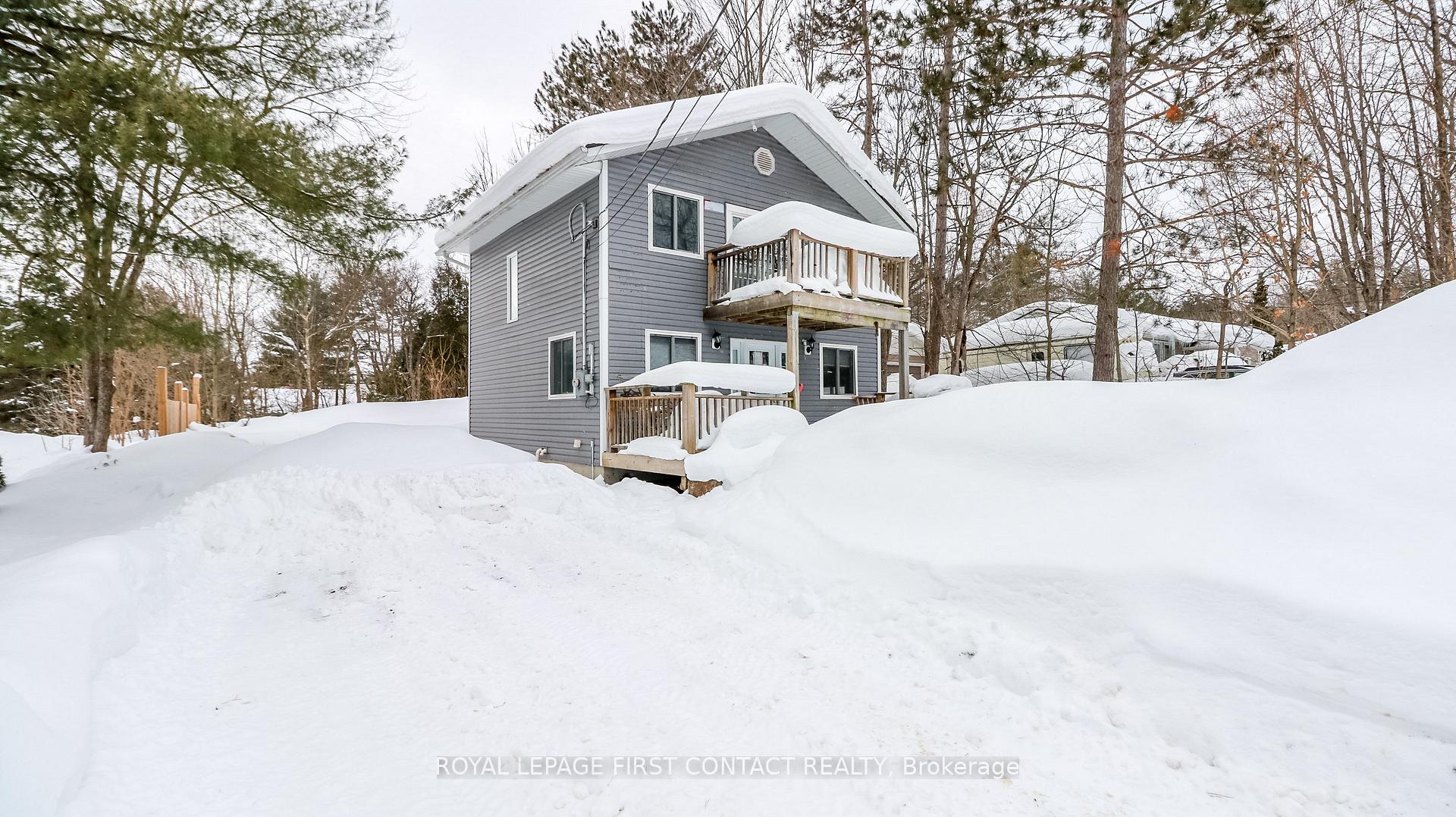 Photo 2 of 135 Hill Street, Gravenhurst, Muskoka (S) — HOMEH