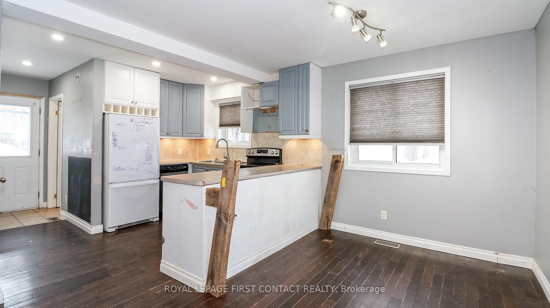 Photo 10 of 135 Hill Street, Gravenhurst, Muskoka (S) — HOMEH