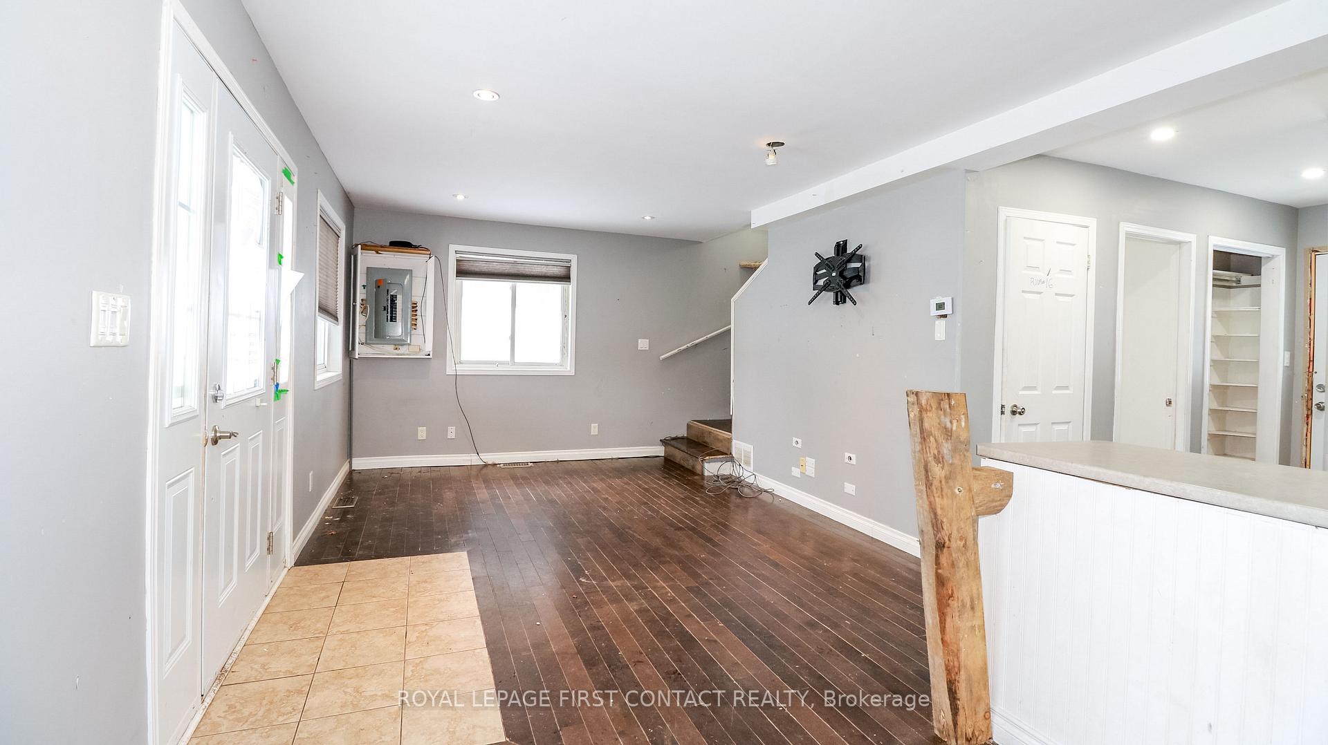 Photo 12 of 135 Hill Street, Gravenhurst, Muskoka (S) — HOMEH