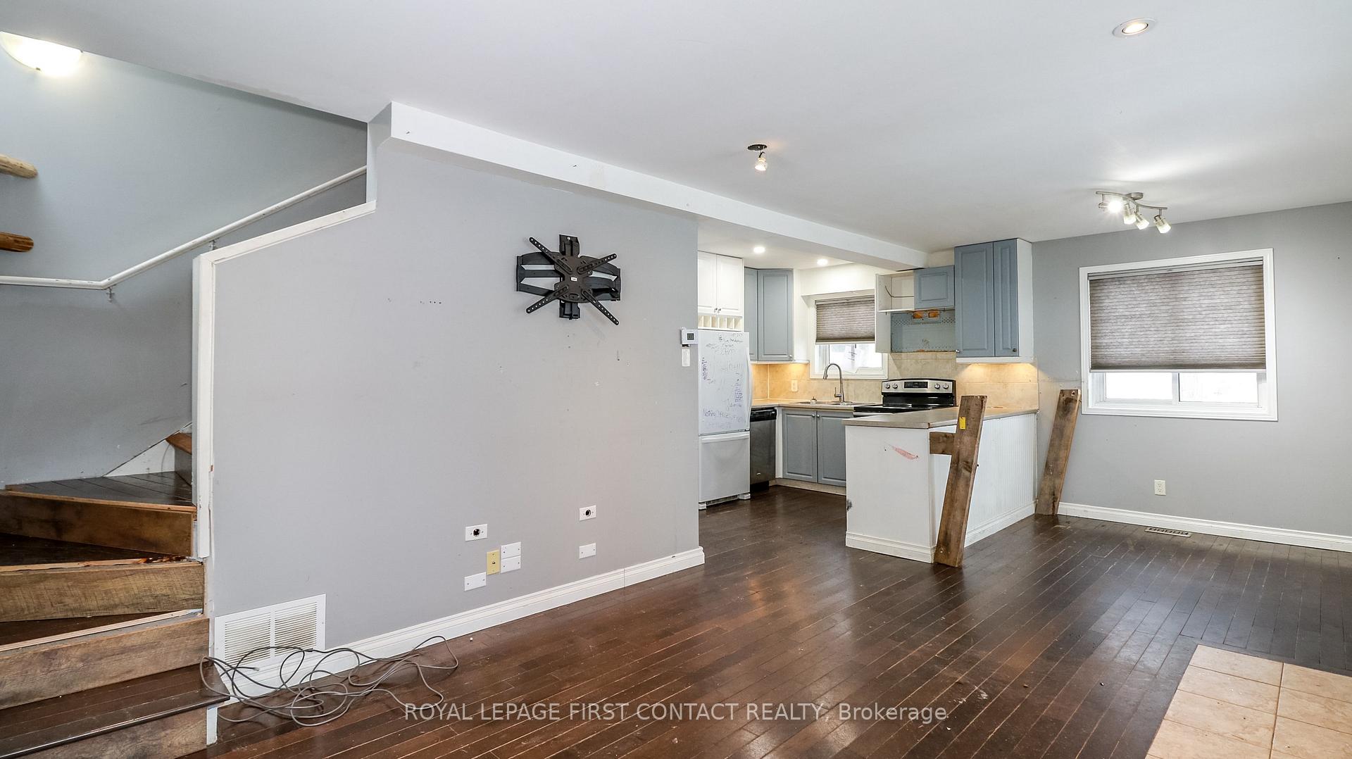 Photo 21 of 135 Hill Street, Gravenhurst, Muskoka (S) — HOMEH