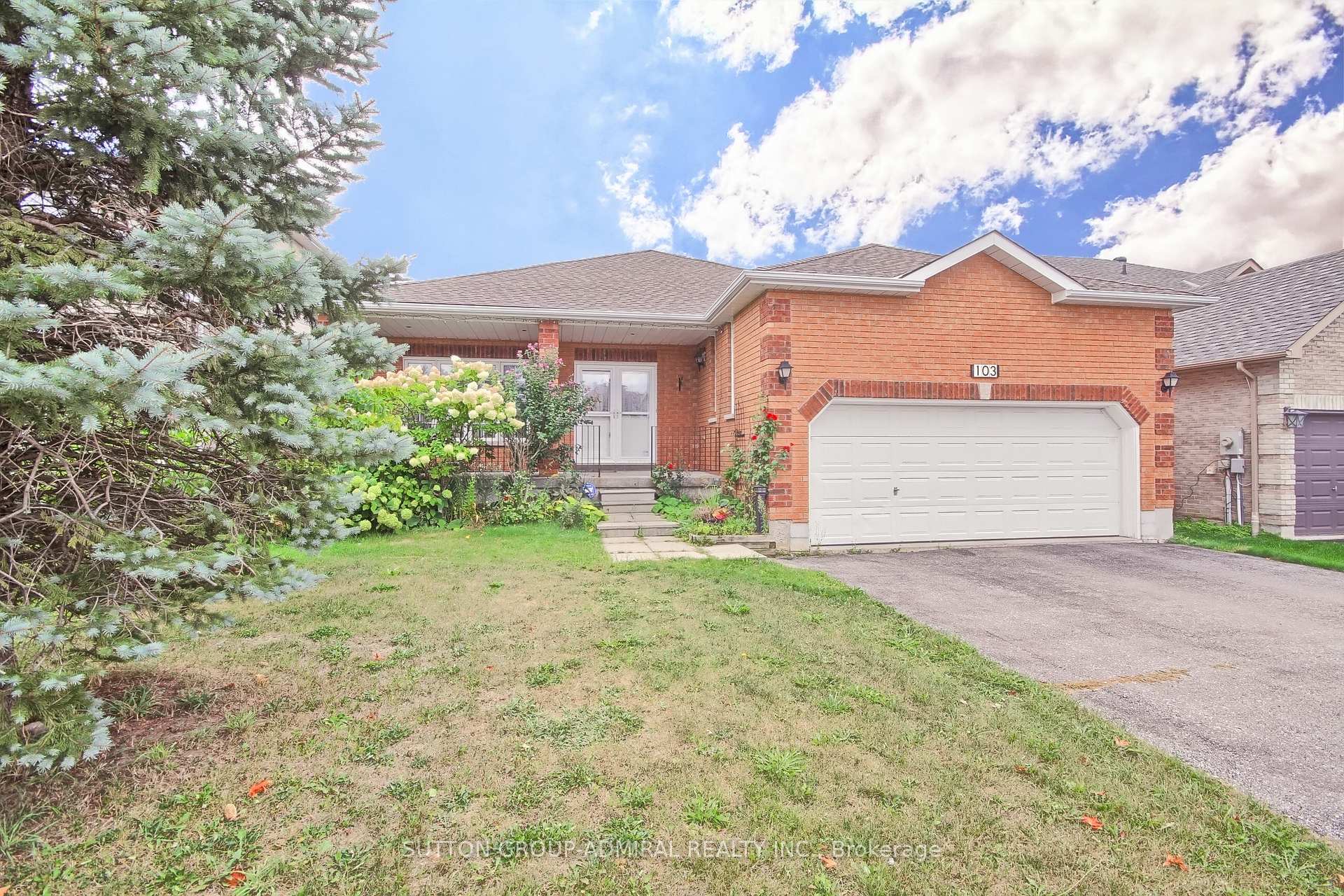 Photo 3 of 103 Esther Drive, Barrie, Painswick South — HOMEH
