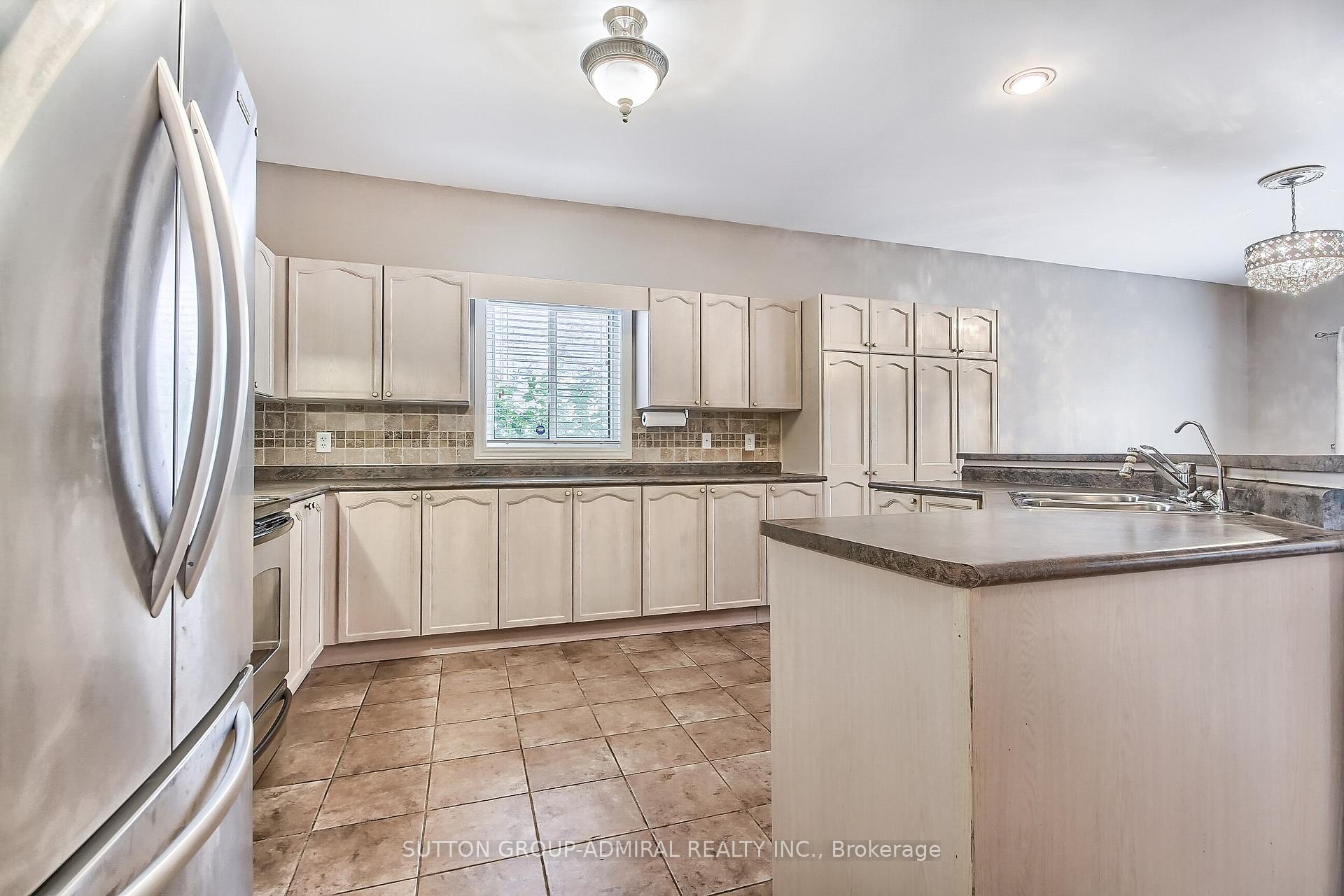 Photo 17 of 103 Esther Drive, Barrie, Painswick South — HOMEH