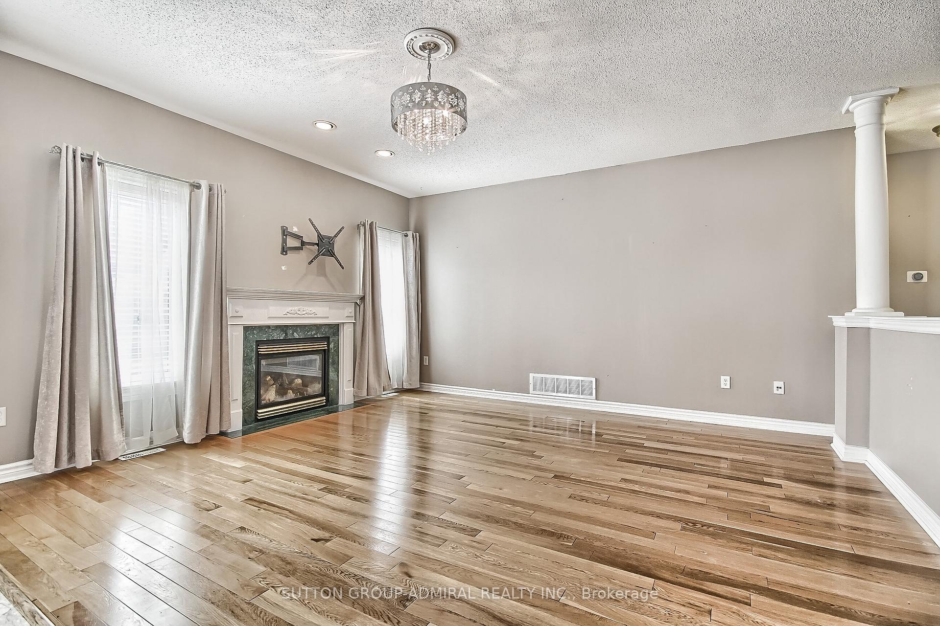 Photo 25 of 103 Esther Drive, Barrie, Painswick South — HOMEH