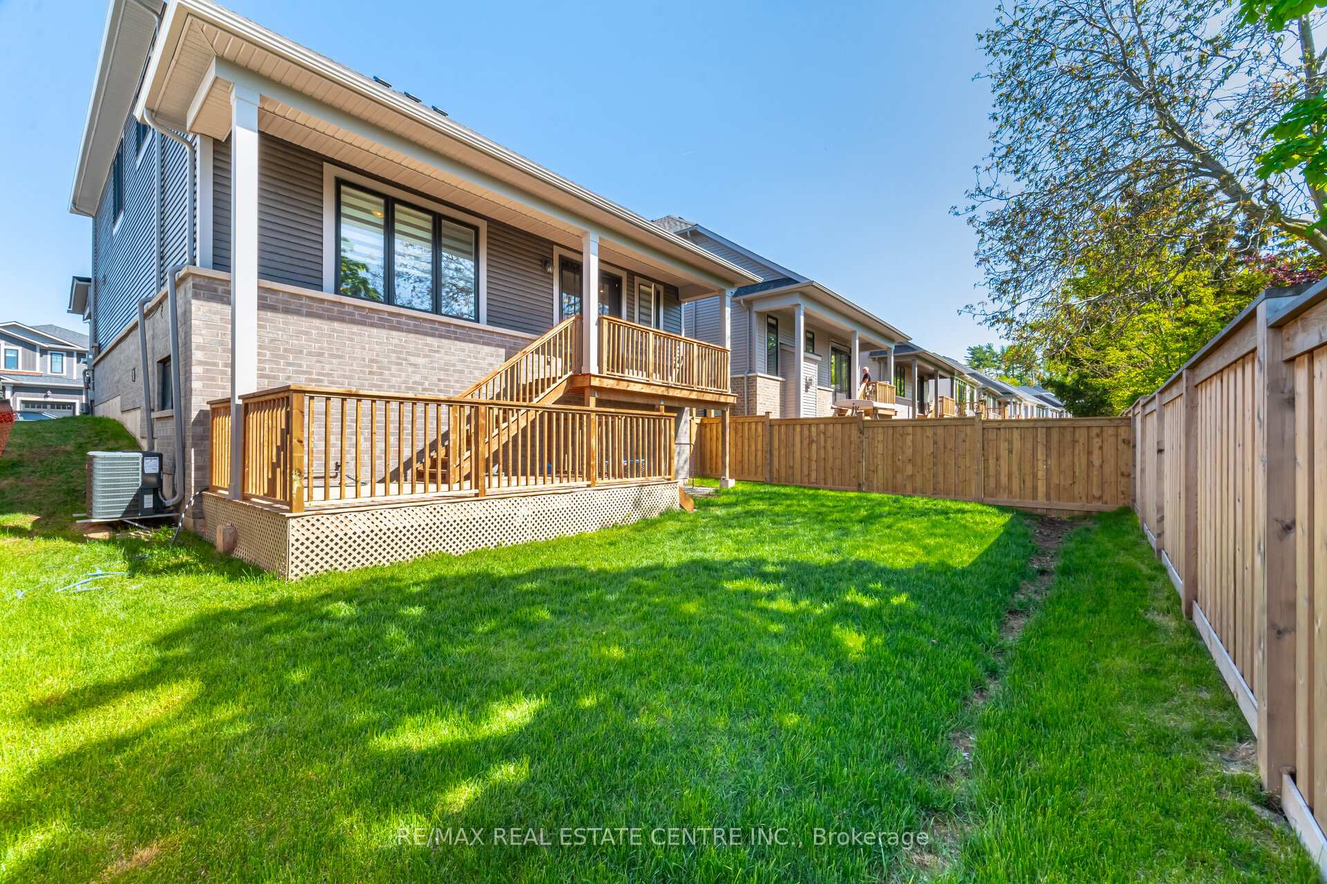 Photo 34 of 141 Terrace Drive, Grimsby, Grimsby East — HOMEH