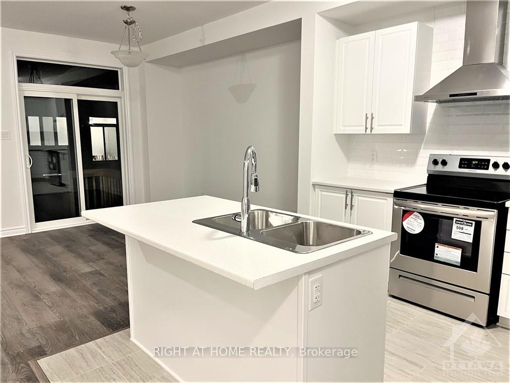 Photo 6 of 115 Chakra Street, Ottawa, Barrhaven - Heritage Park — HOMEH