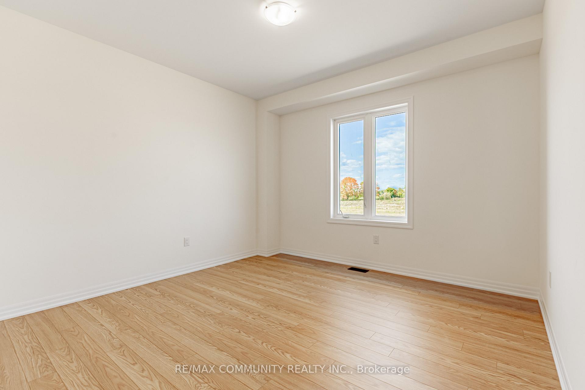 Photo 8 of 110 Belmont Drive, Clarington, Newcastle — HOMEH