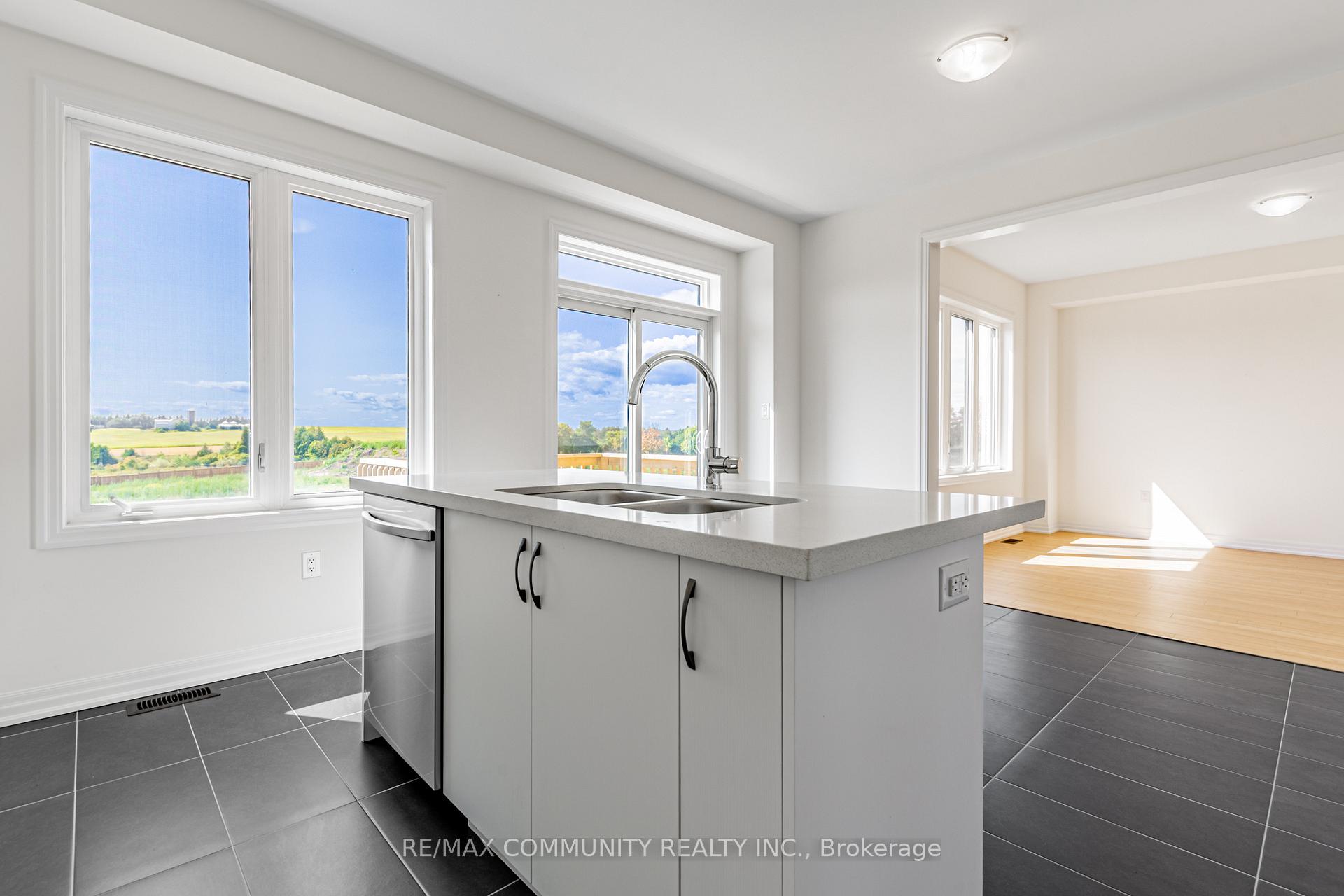 Photo 14 of 110 Belmont Drive, Clarington, Newcastle — HOMEH