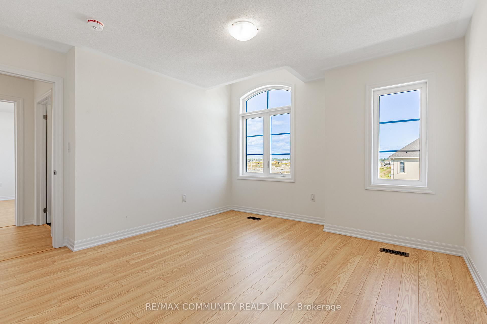 Photo 23 of 110 Belmont Drive, Clarington, Newcastle — HOMEH