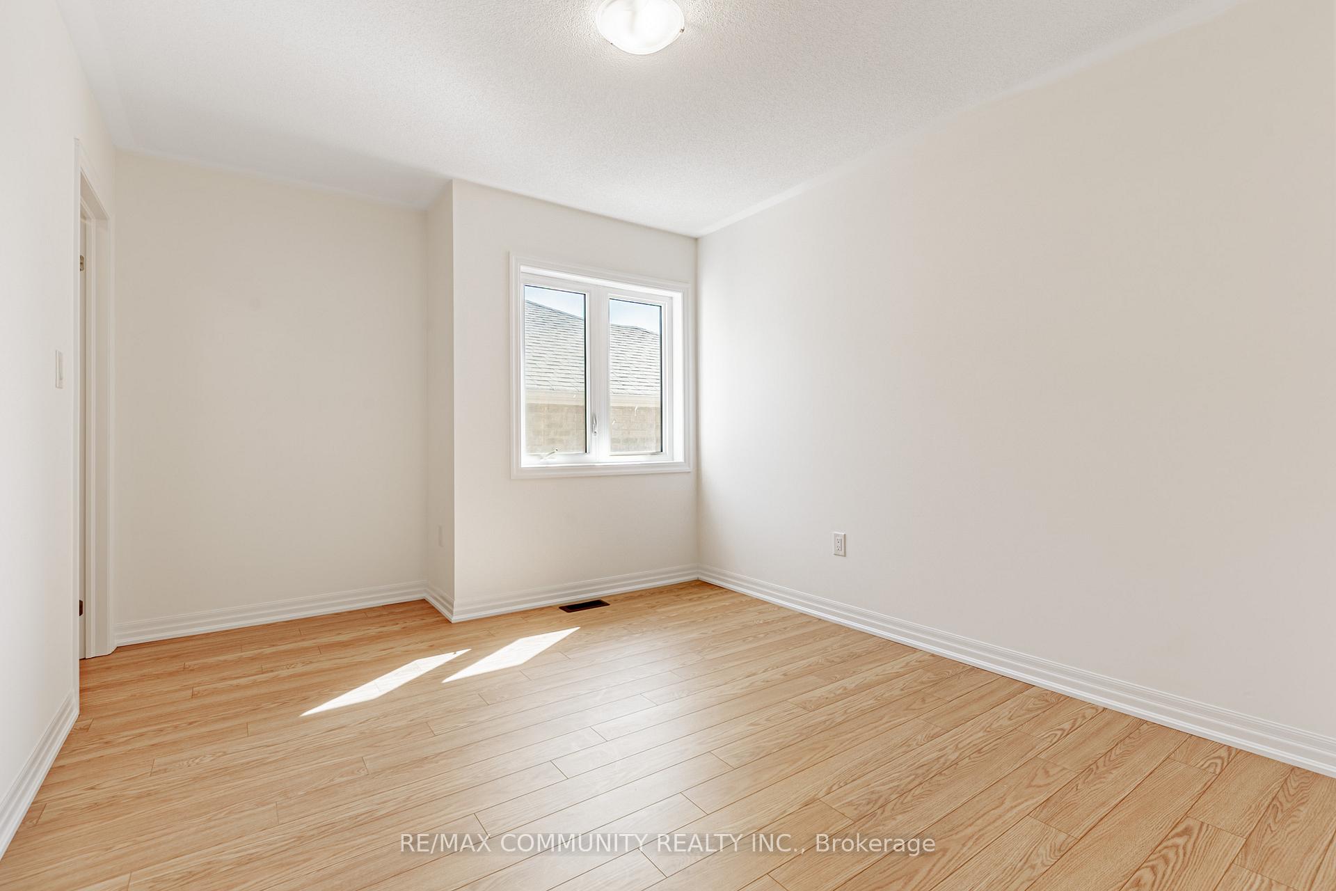 Photo 26 of 110 Belmont Drive, Clarington, Newcastle — HOMEH