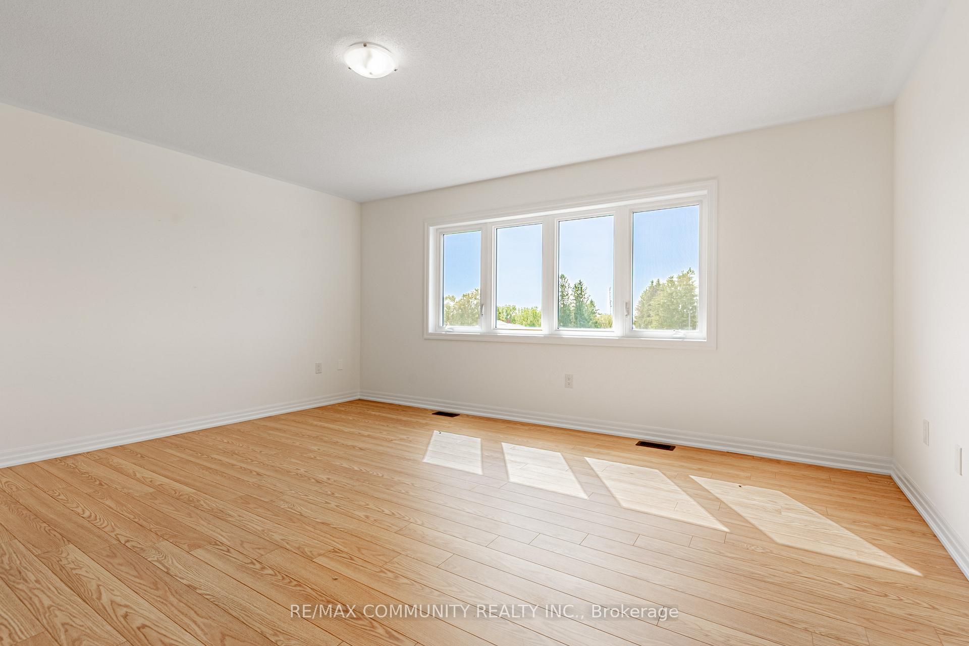 Photo 32 of 110 Belmont Drive, Clarington, Newcastle — HOMEH