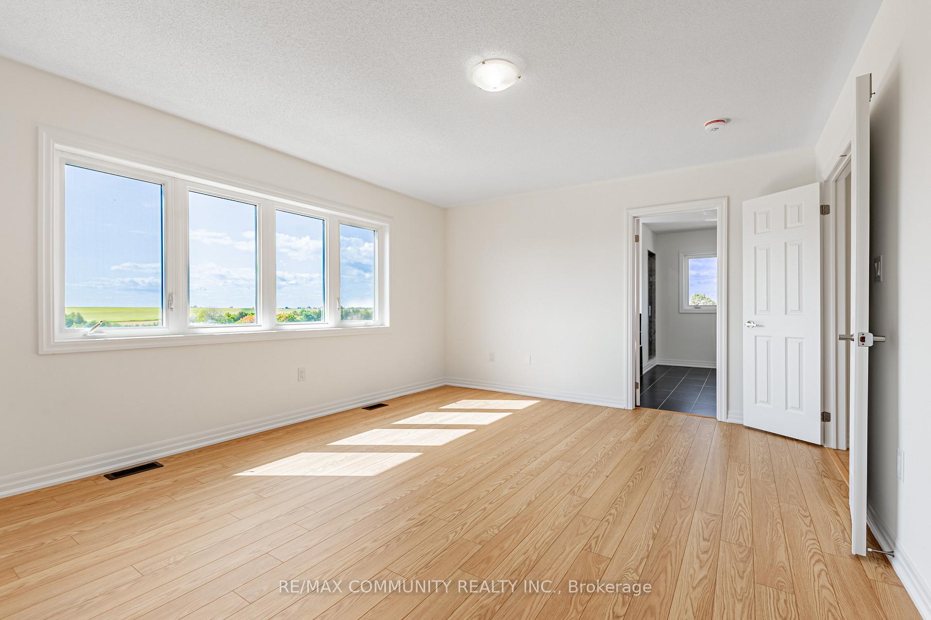 Photo 35 of 110 Belmont Drive, Clarington, Newcastle — HOMEH
