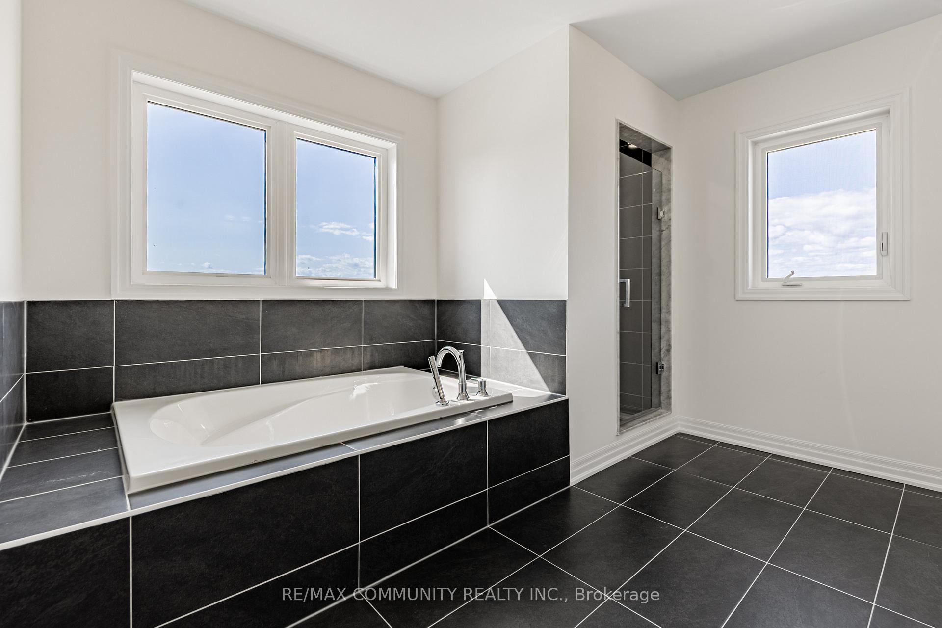 Photo 38 of 110 Belmont Drive, Clarington, Newcastle — HOMEH