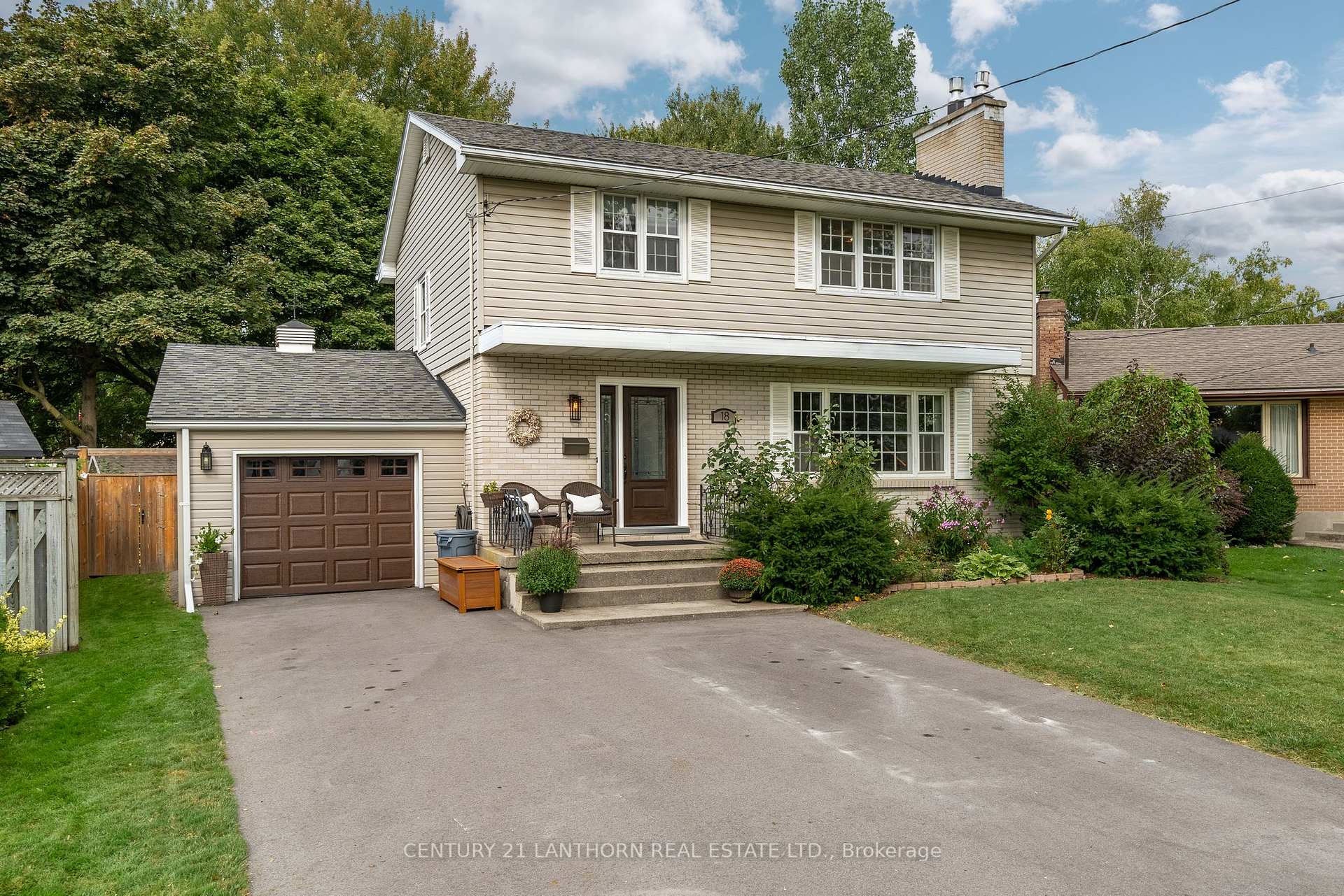 Photo 5 of 18 Lesley Drive, Belleville, Belleville Ward — HOMEH