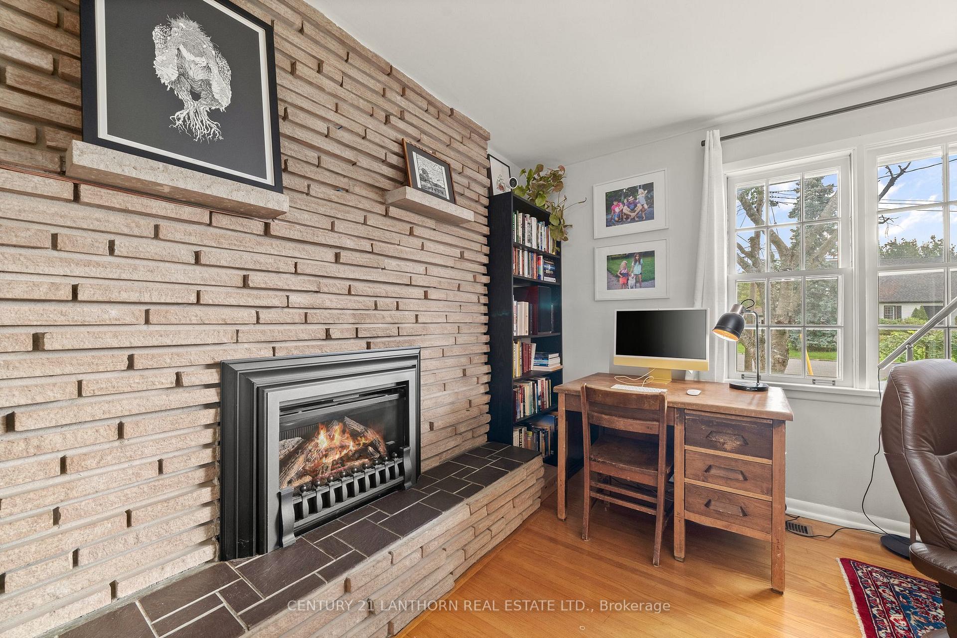 Photo 8 of 18 Lesley Drive, Belleville, Belleville Ward — HOMEH