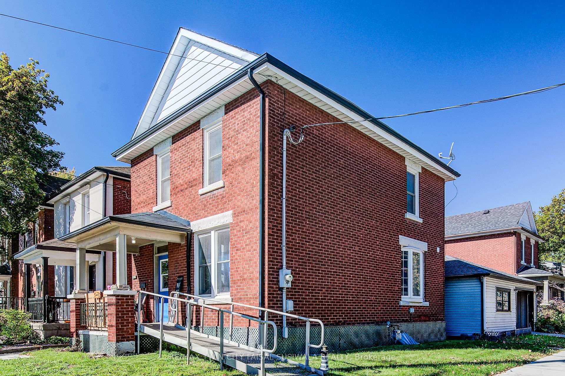 Photo 2 of 362 York Road, Guelph, St. Patrick's Ward — HOMEH