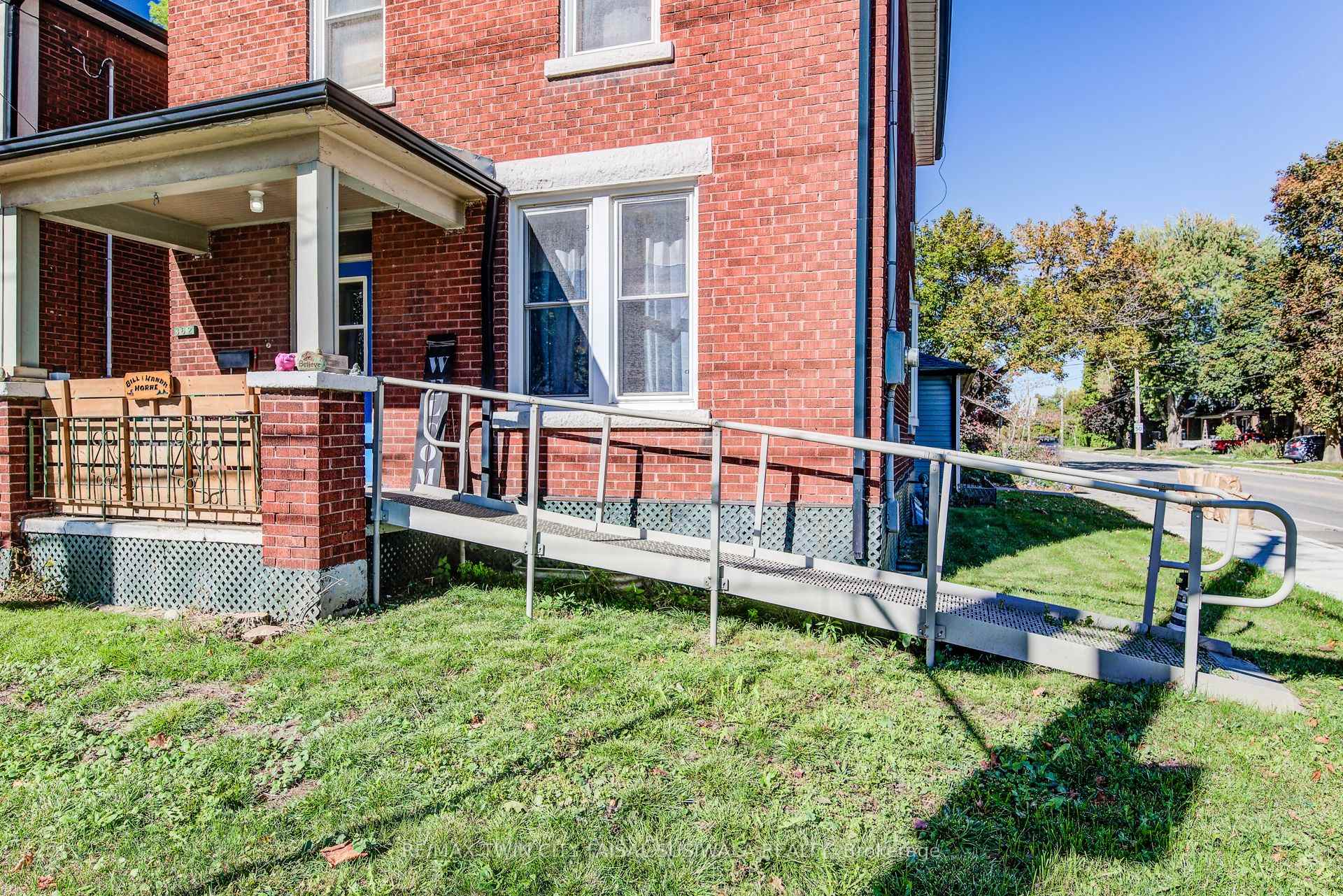 Photo 3 of 362 York Road, Guelph, St. Patrick's Ward — HOMEH