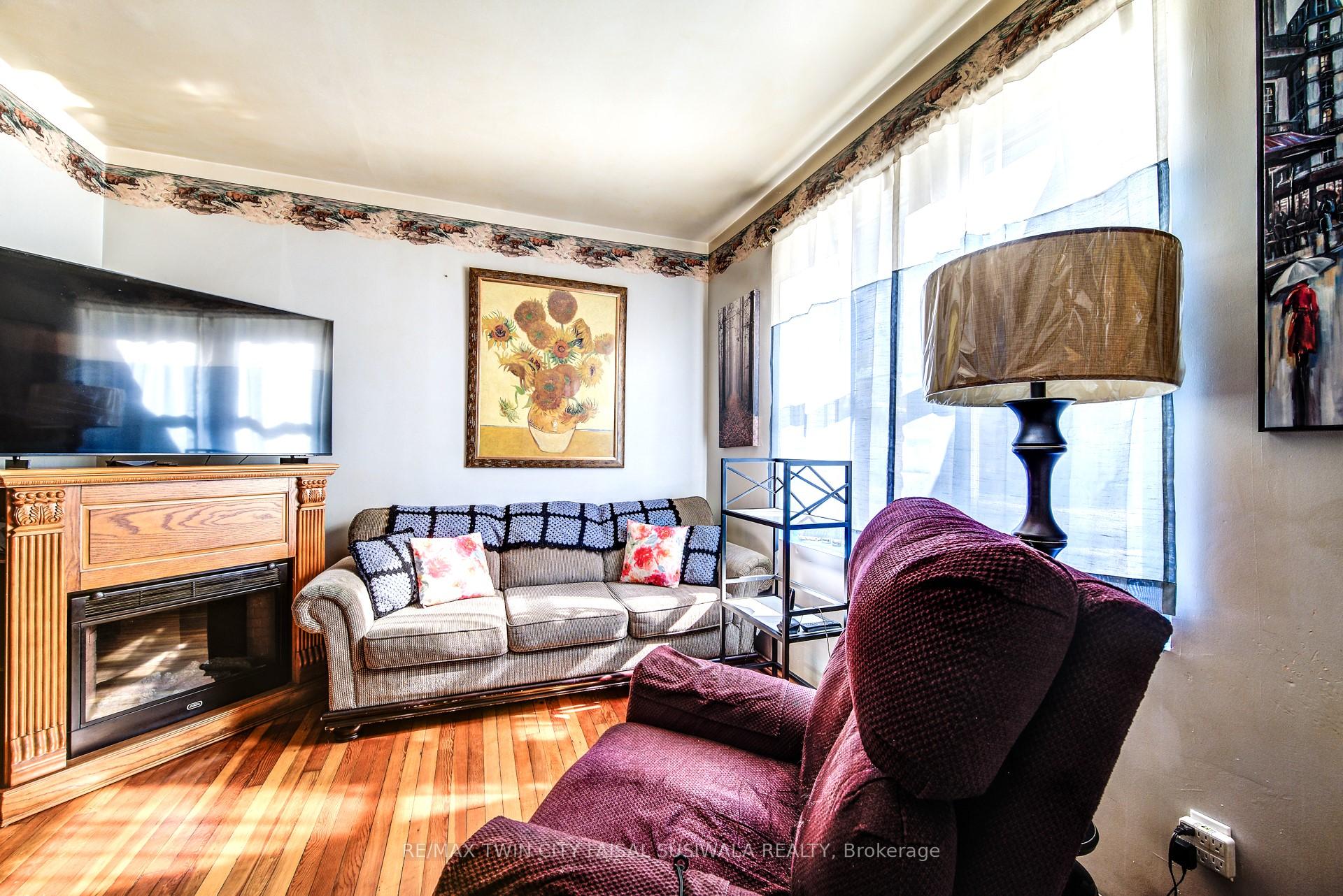 Photo 11 of 362 York Road, Guelph, St. Patrick's Ward — HOMEH