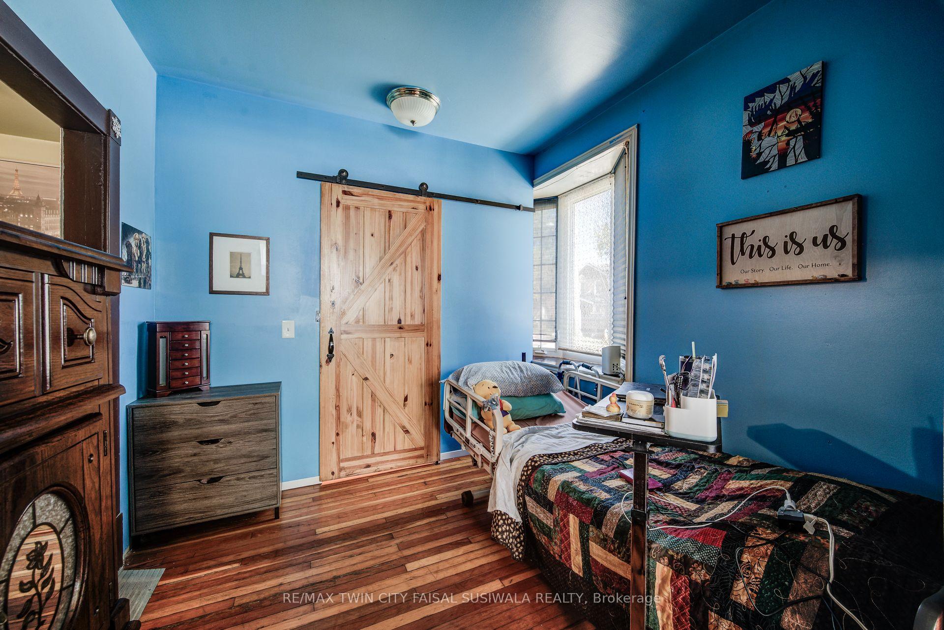 Photo 13 of 362 York Road, Guelph, St. Patrick's Ward — HOMEH