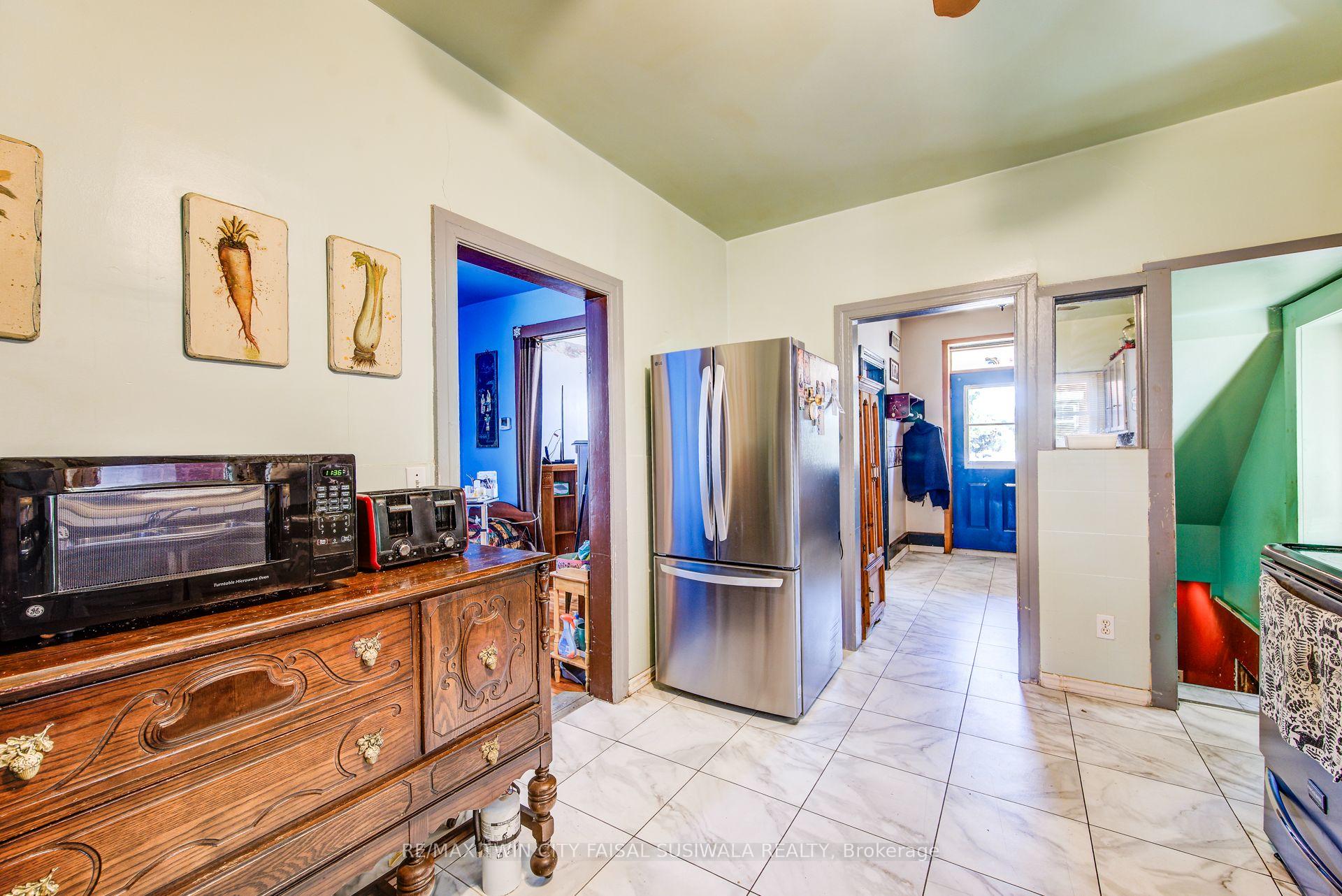 Photo 18 of 362 York Road, Guelph, St. Patrick's Ward — HOMEH
