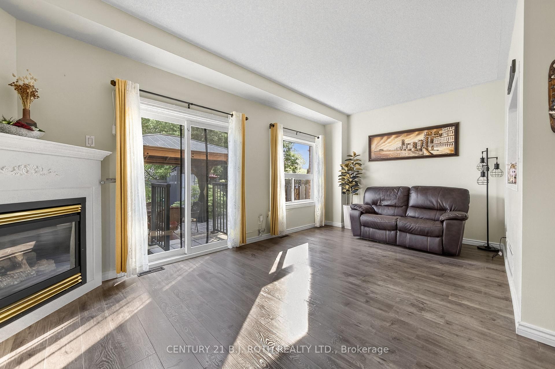 Photo 22 of 80 Bruce Crescent, Barrie, Bayshore — HOMEH
