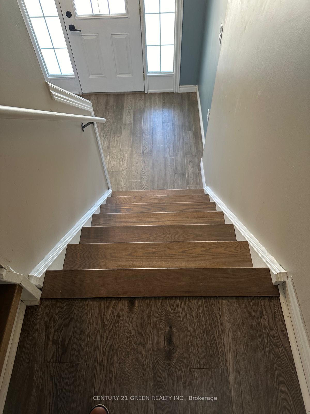 Photo 7 of 171 Clair Road W, Guelph, Clairfields/Hanlon Business Park — HOMEH