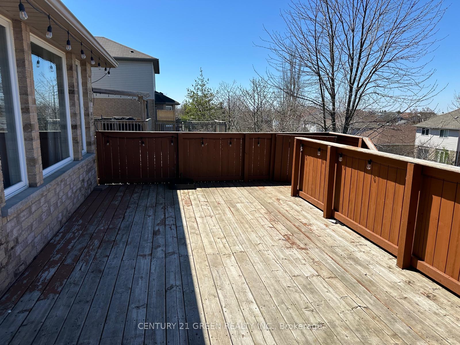 Photo 9 of 171 Clair Road W, Guelph, Clairfields/Hanlon Business Park — HOMEH