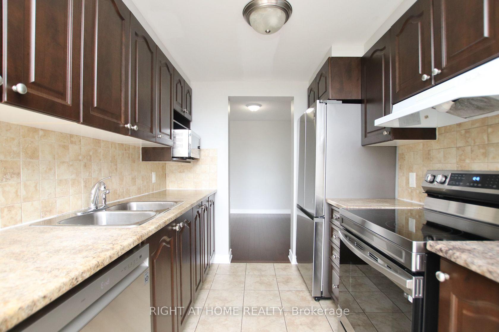 Photo 10 of 518 Temiskaming Crescent, Ottawa, Barrhaven - Strandherd — HOMEH