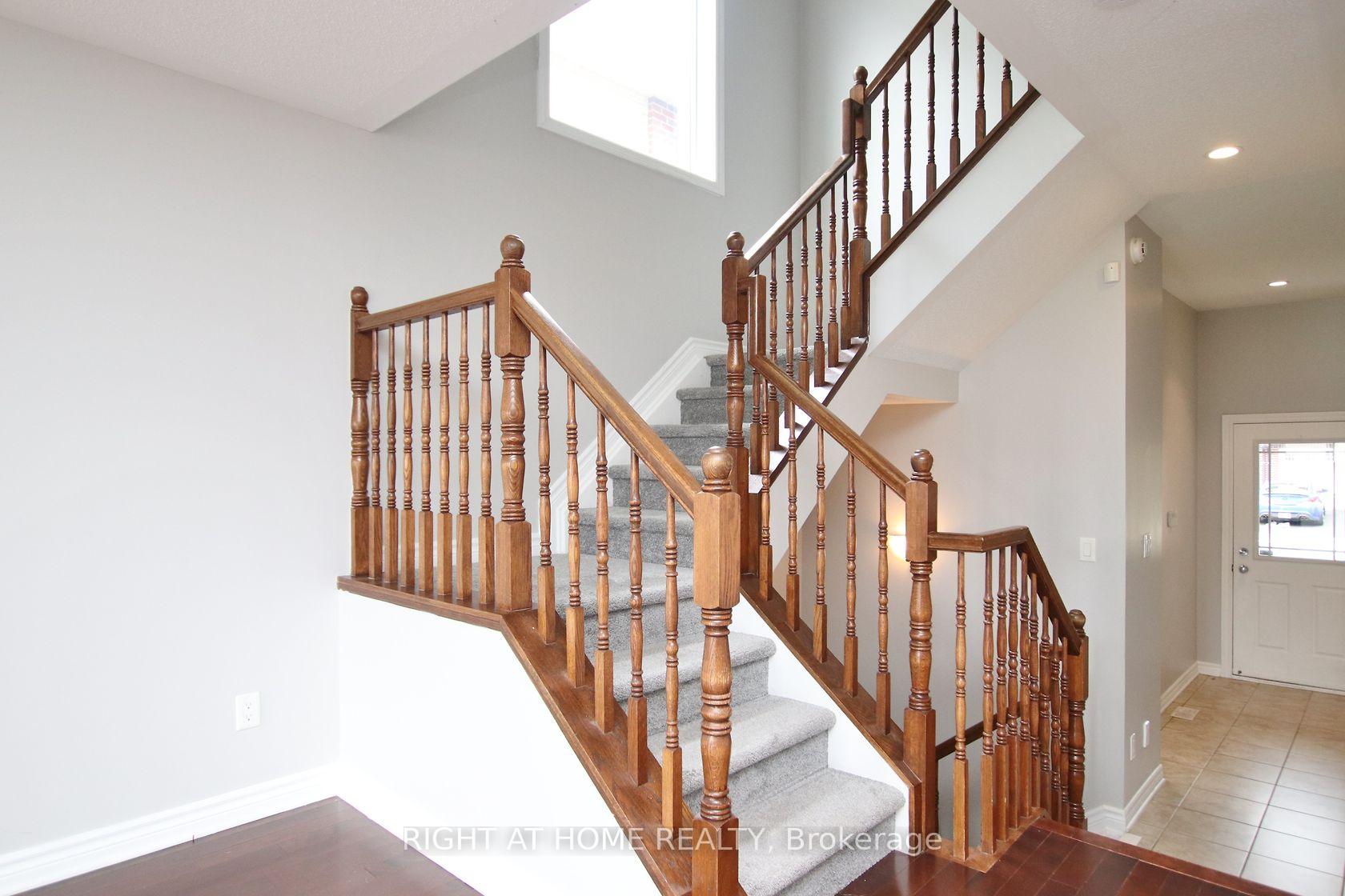 Photo 14 of 518 Temiskaming Crescent, Ottawa, Barrhaven - Strandherd — HOMEH
